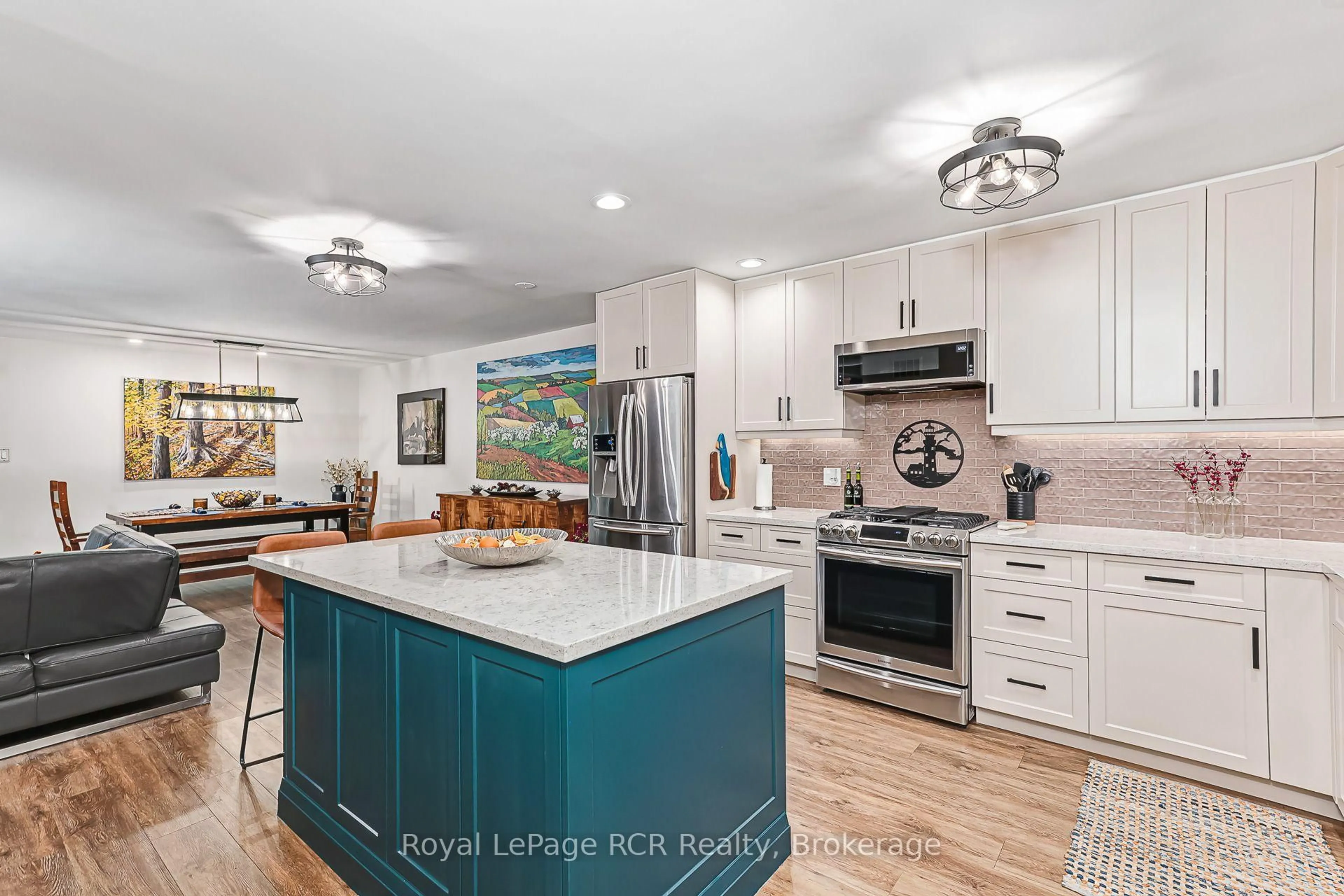 Open concept kitchen, unknown for 12 DAWSON Dr #406, Collingwood Ontario L9Y 5B4