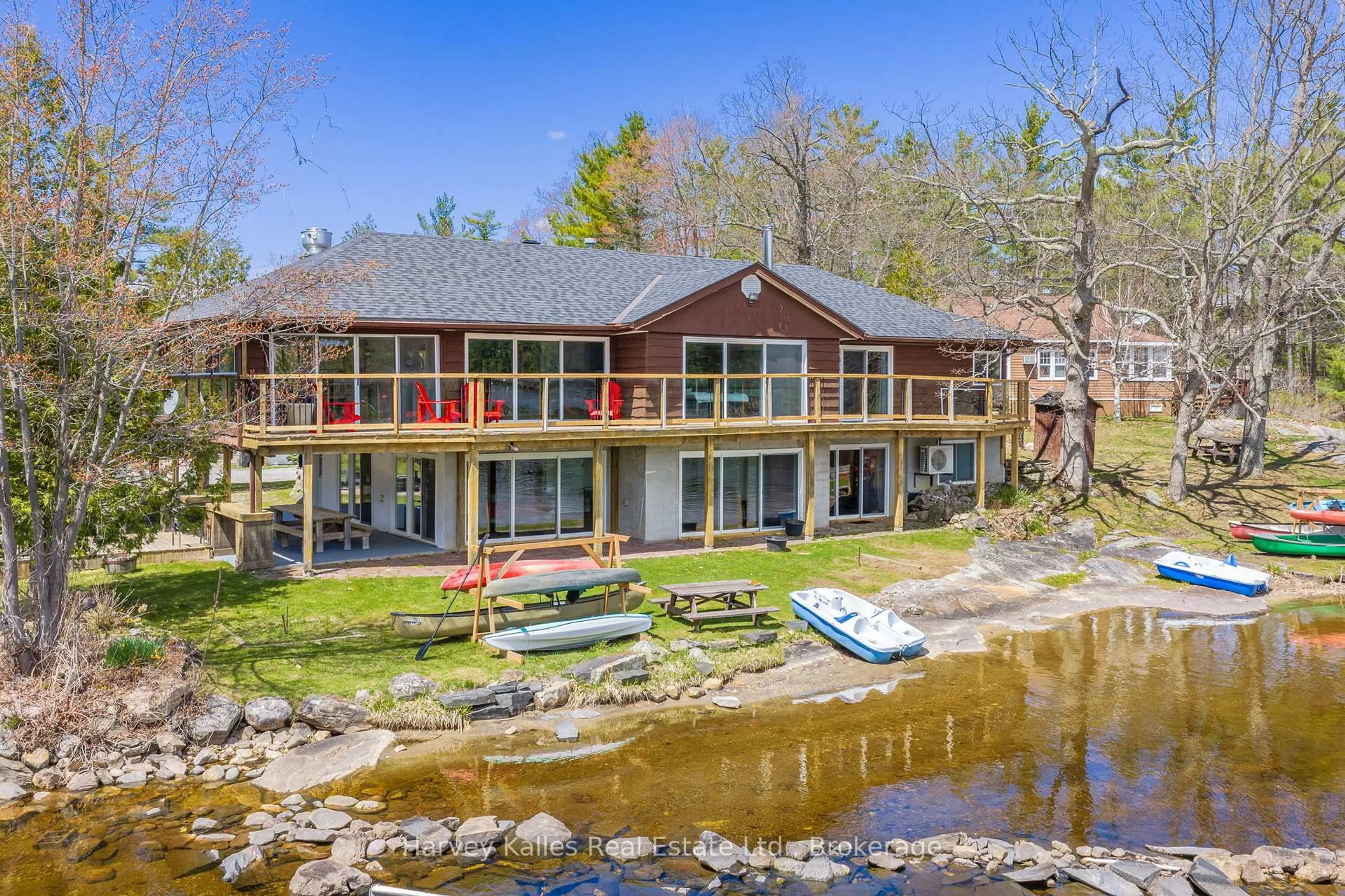 A pic from outside/outdoor area/front of a property/back of a property/a pic from drone, water/lake/river/ocean view for 6884 & 6892 Upper Big Chute Rd, Severn Ontario L0K 1E0