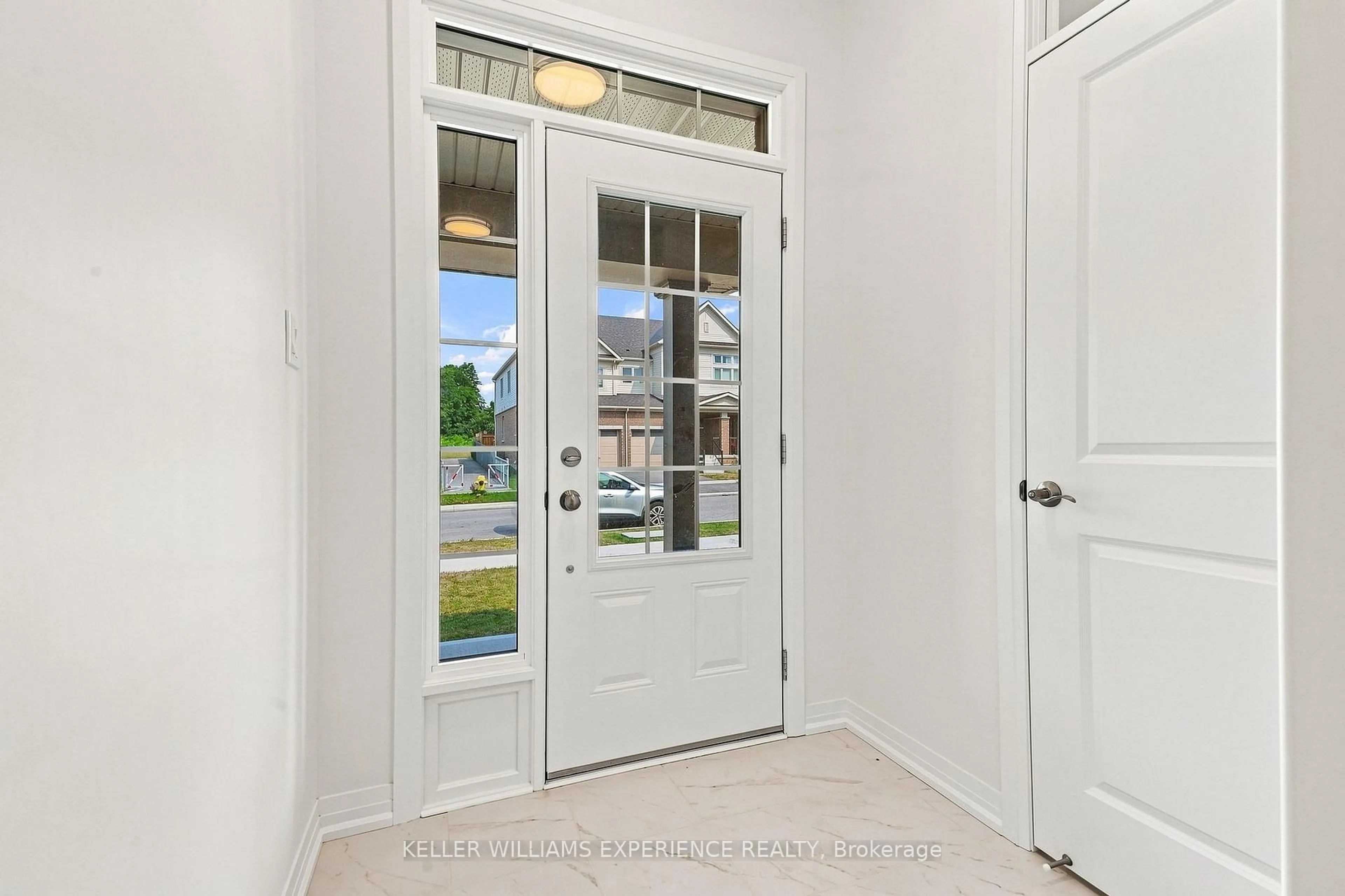 Indoor entryway for 96 Sagewood Ave, Barrie Ontario L9J 0K5