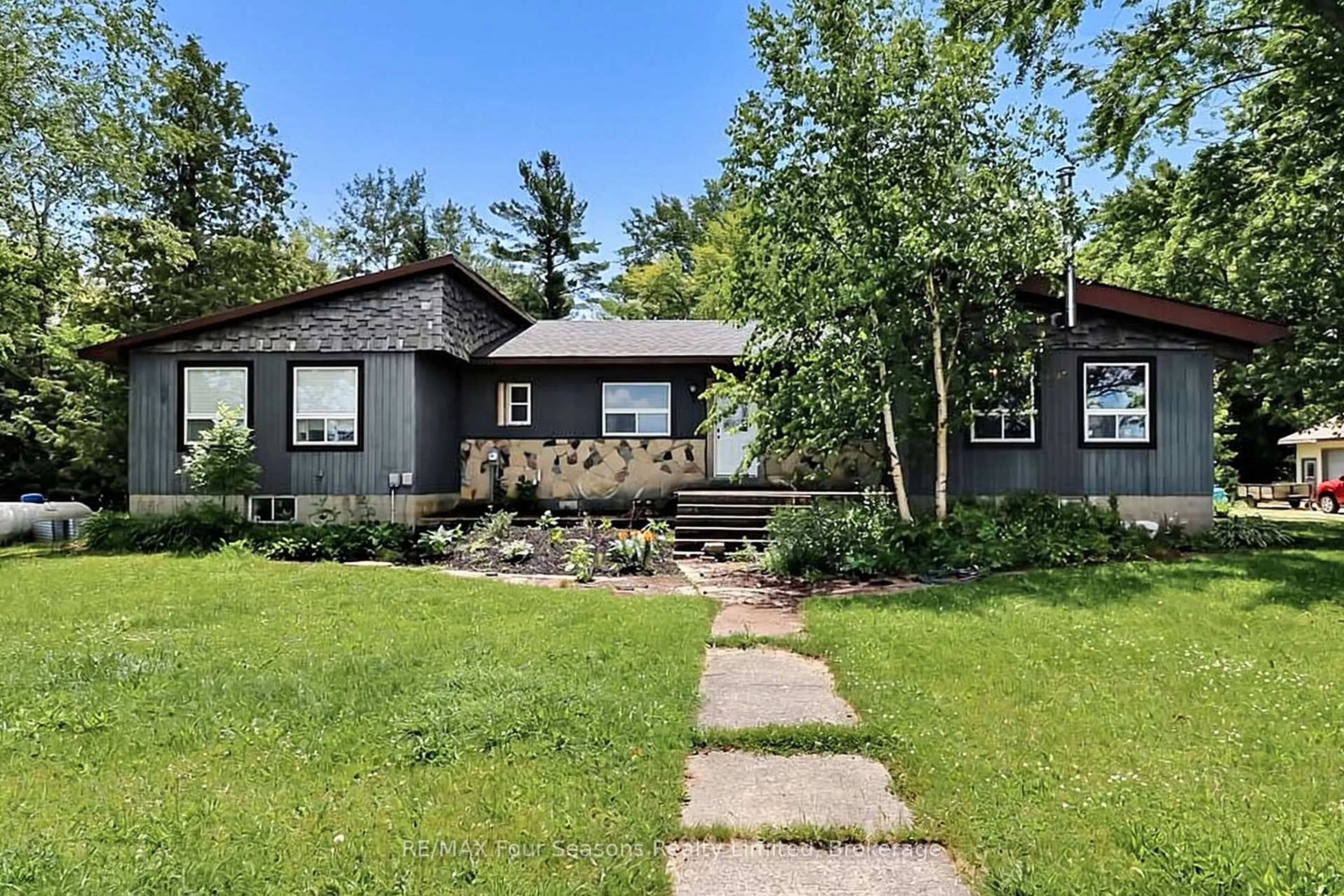 Unknown for 7363 Sideroad 33 34 Rd, Clearview Ontario L0M 1S0