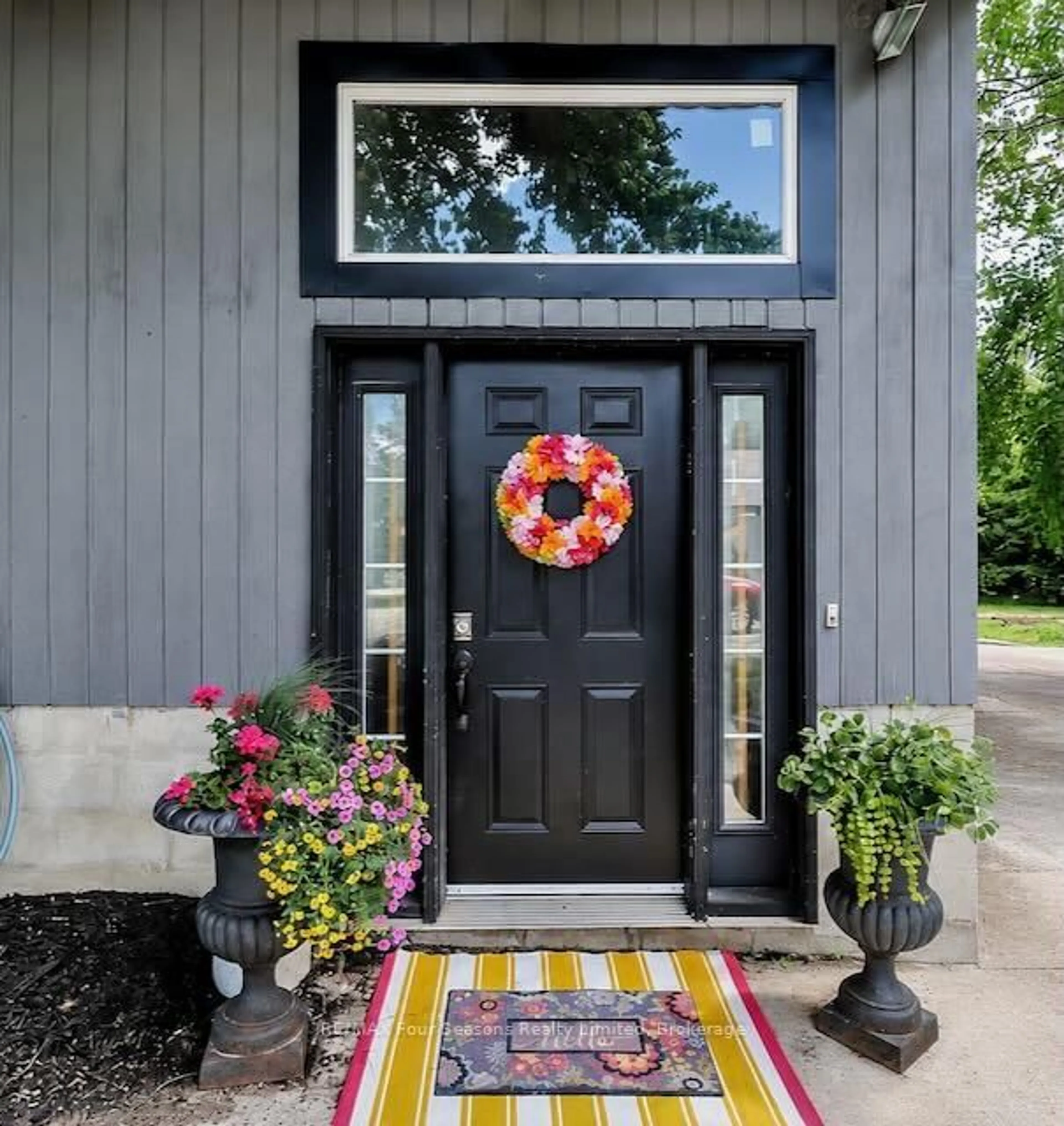 Indoor entryway for 7363 Sideroad 33 34 Rd, Clearview Ontario L0M 1S0