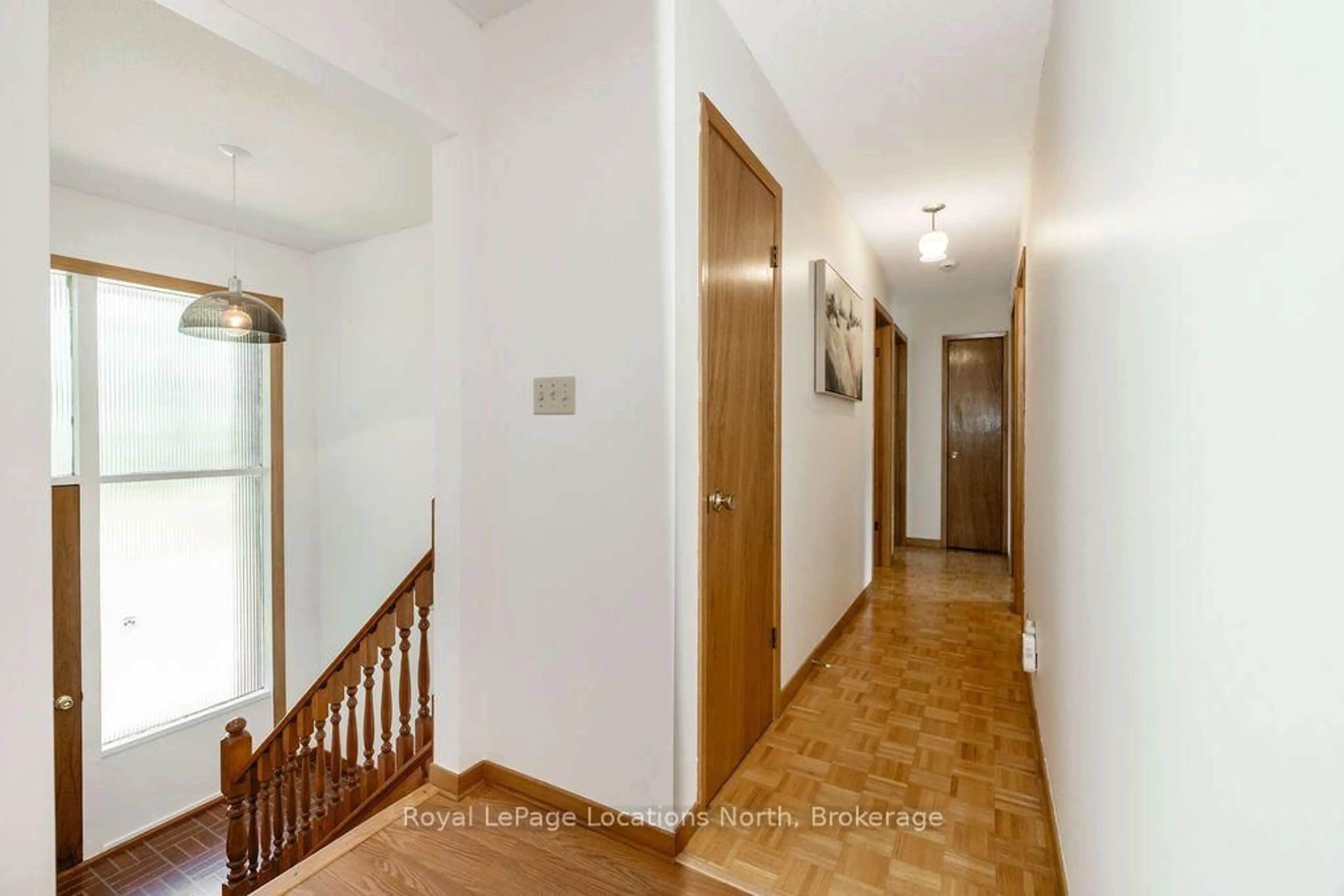 Indoor foyer for 1928 Champlain Rd, Tiny Ontario L9M 0B6