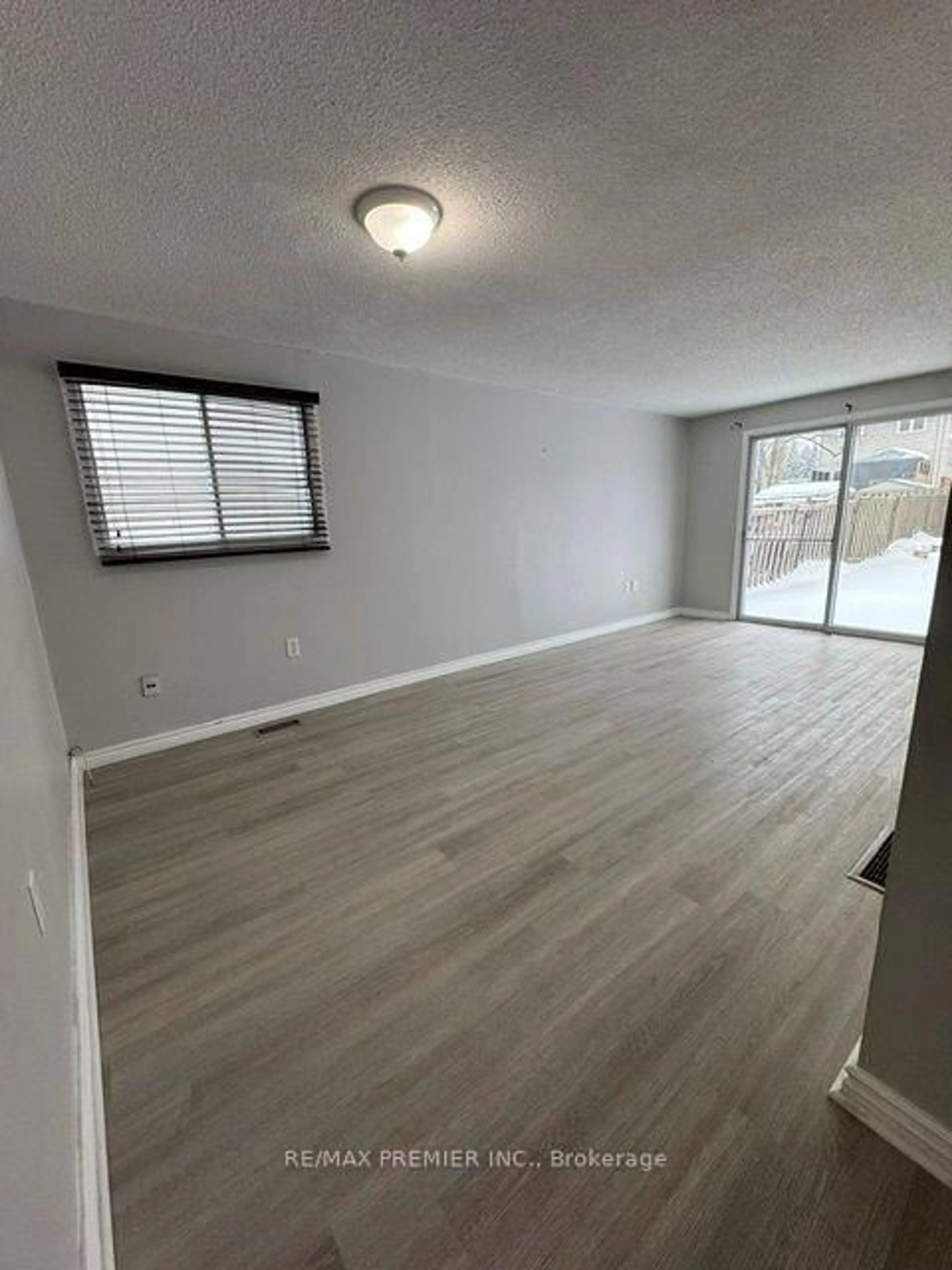 A pic of a room for 34 Argyle Rd, Barrie Ontario L4N 6P7