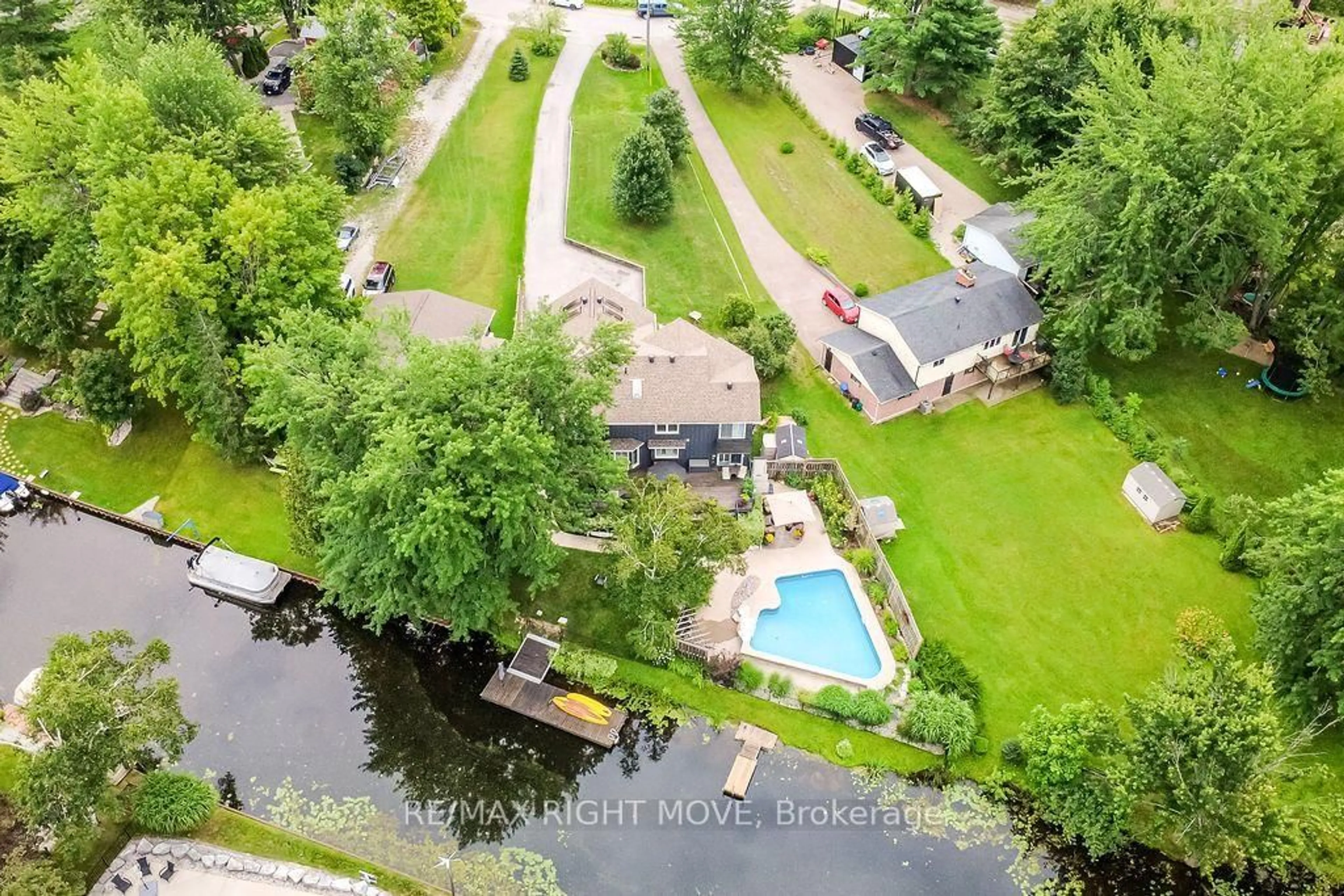 A pic from outside/outdoor area/front of a property/back of a property/a pic from drone, water/lake/river/ocean view for 2640 WESTSHORE Cres, Severn Ontario L3V 0V8
