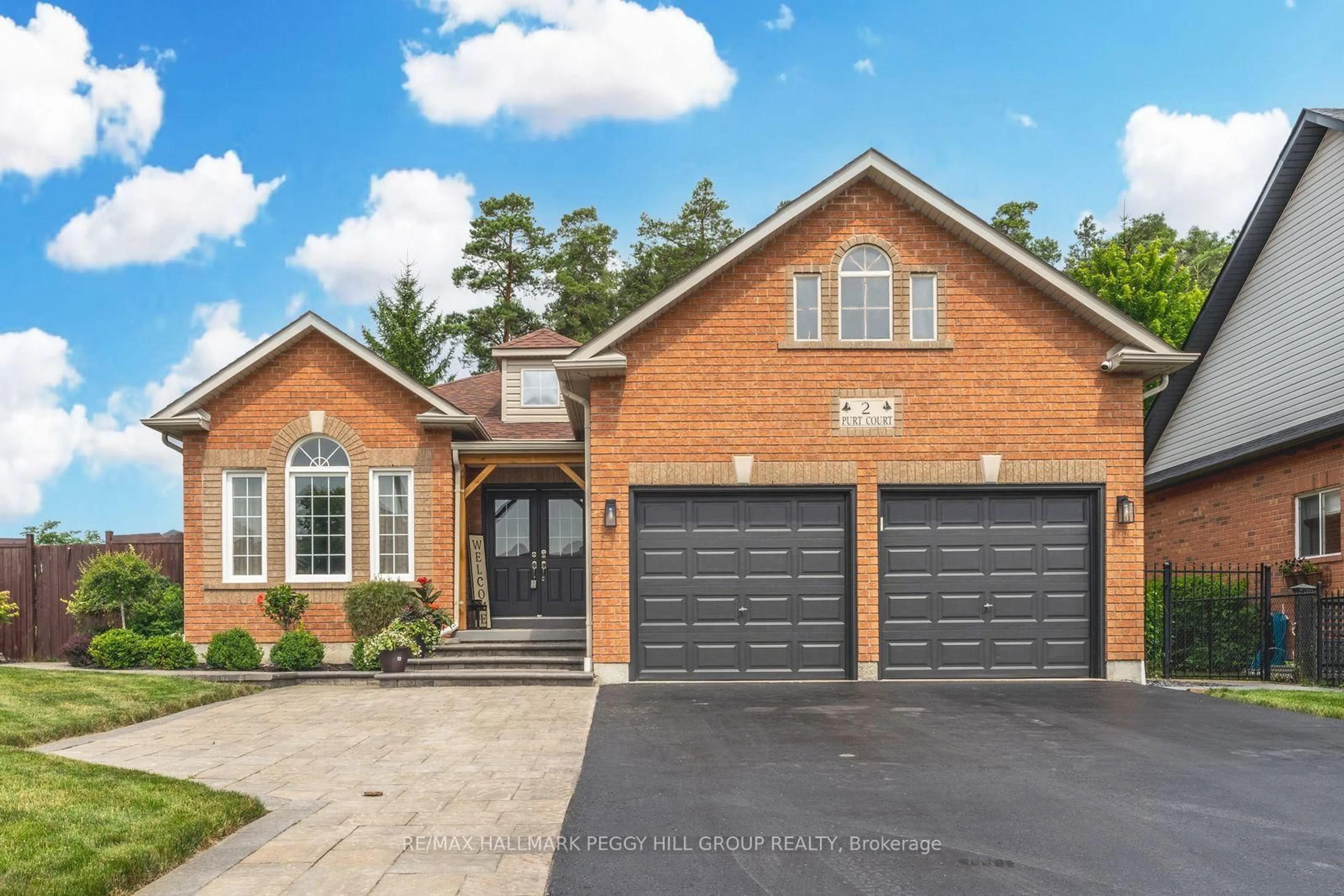 Home with brick exterior material, street for 2 Purt Crt, Barrie Ontario L4N 9K7