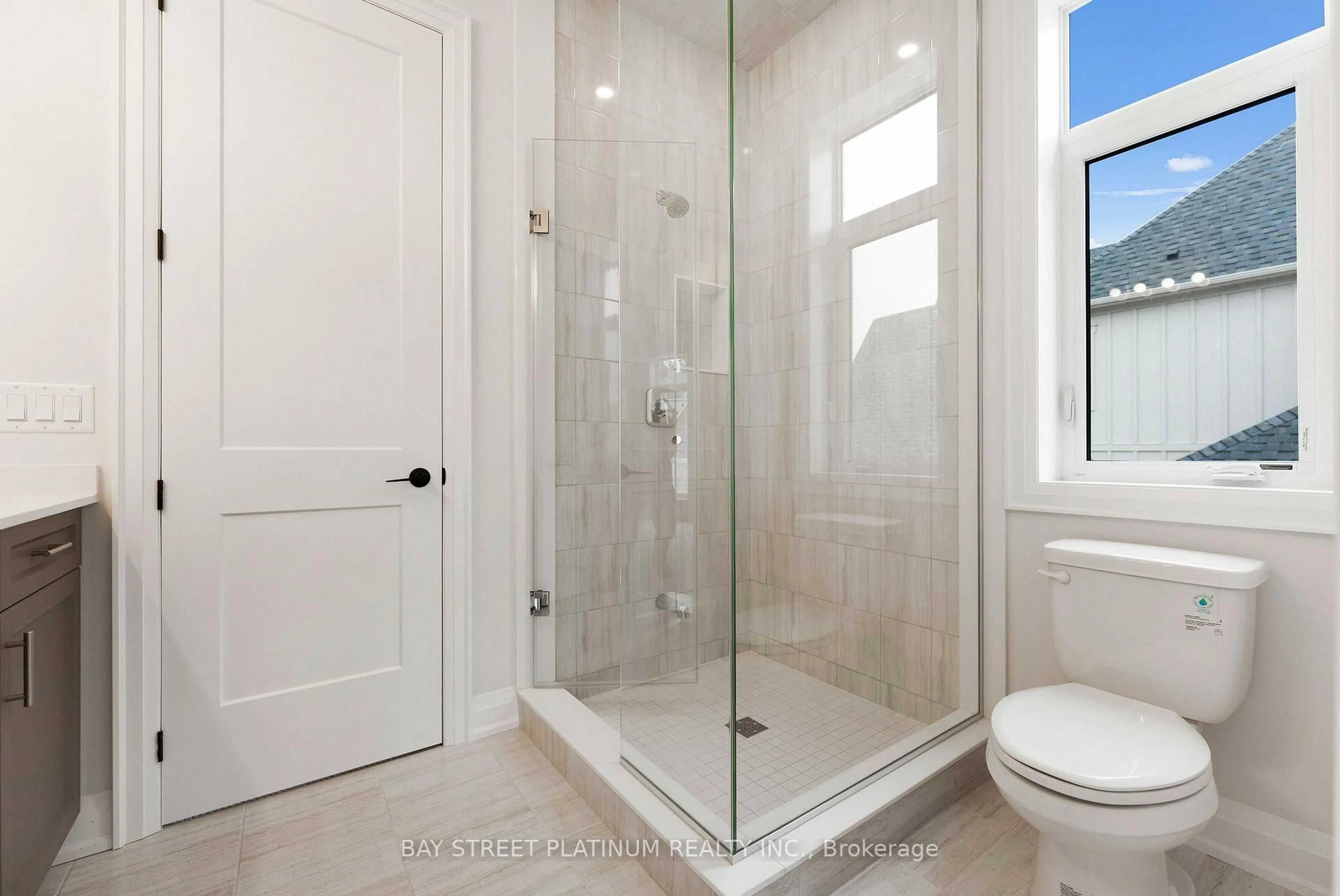 Contemporary bathroom, ceramic/tile floor for 15 Radome Dr, Oro-Medonte Ontario L0L 2L0