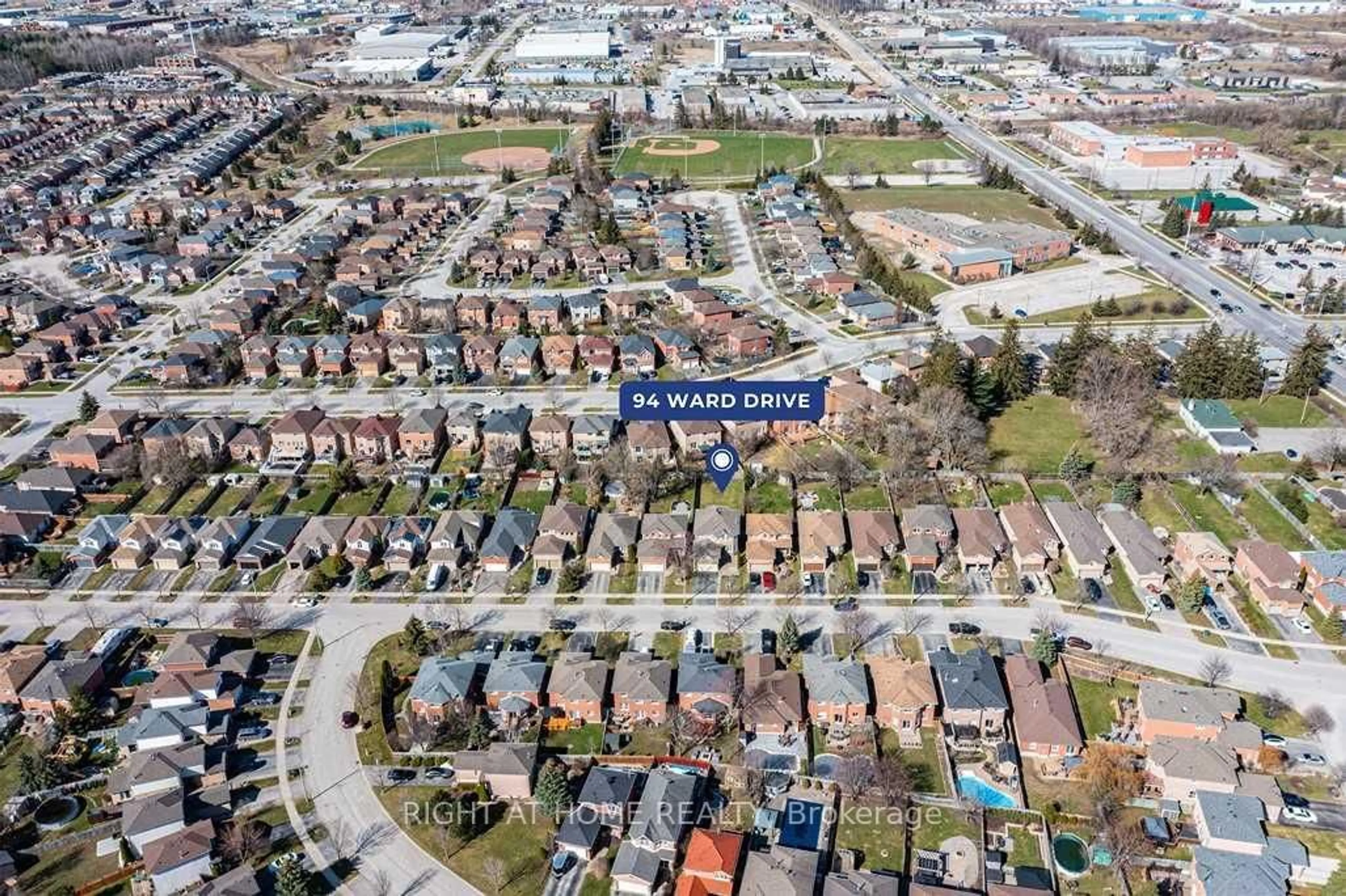 A pic from outside/outdoor area/front of a property/back of a property/a pic from drone, street for 94 WARD Dr, Barrie Ontario L4N 8A2