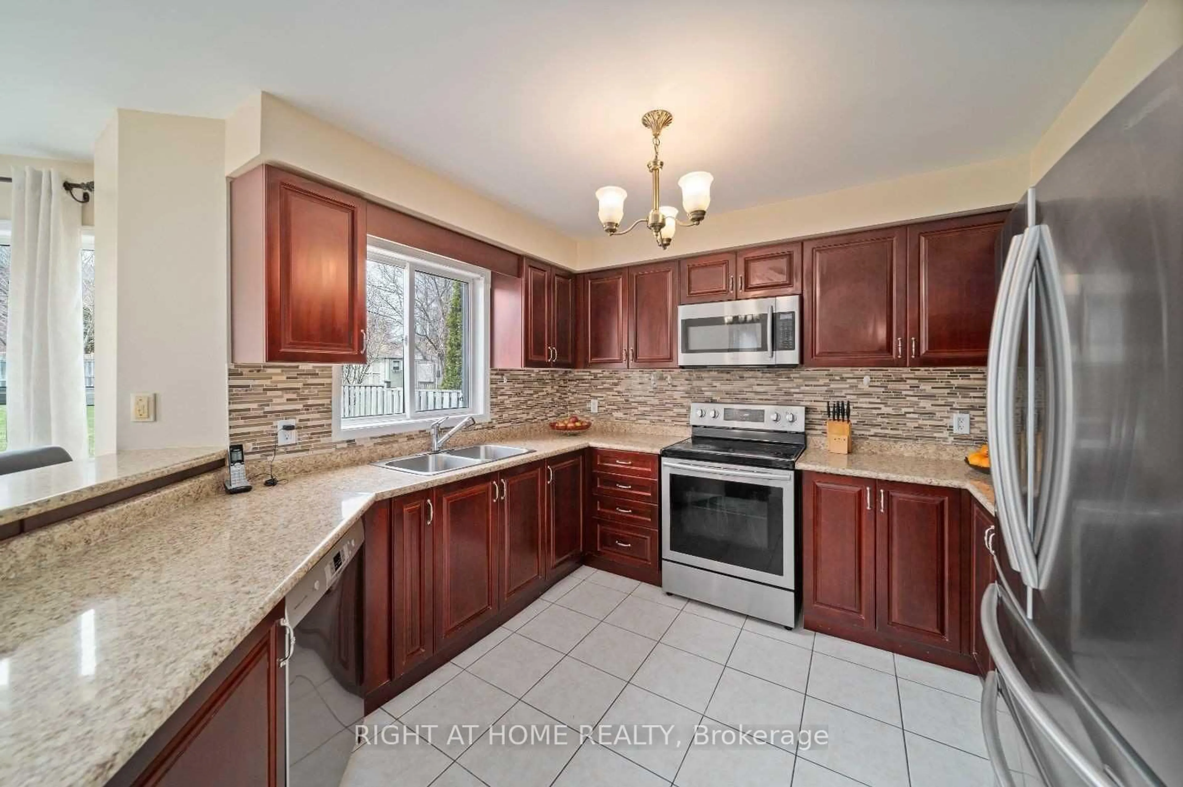 Open concept kitchen, ceramic/tile floor for 94 WARD Dr, Barrie Ontario L4N 8A2