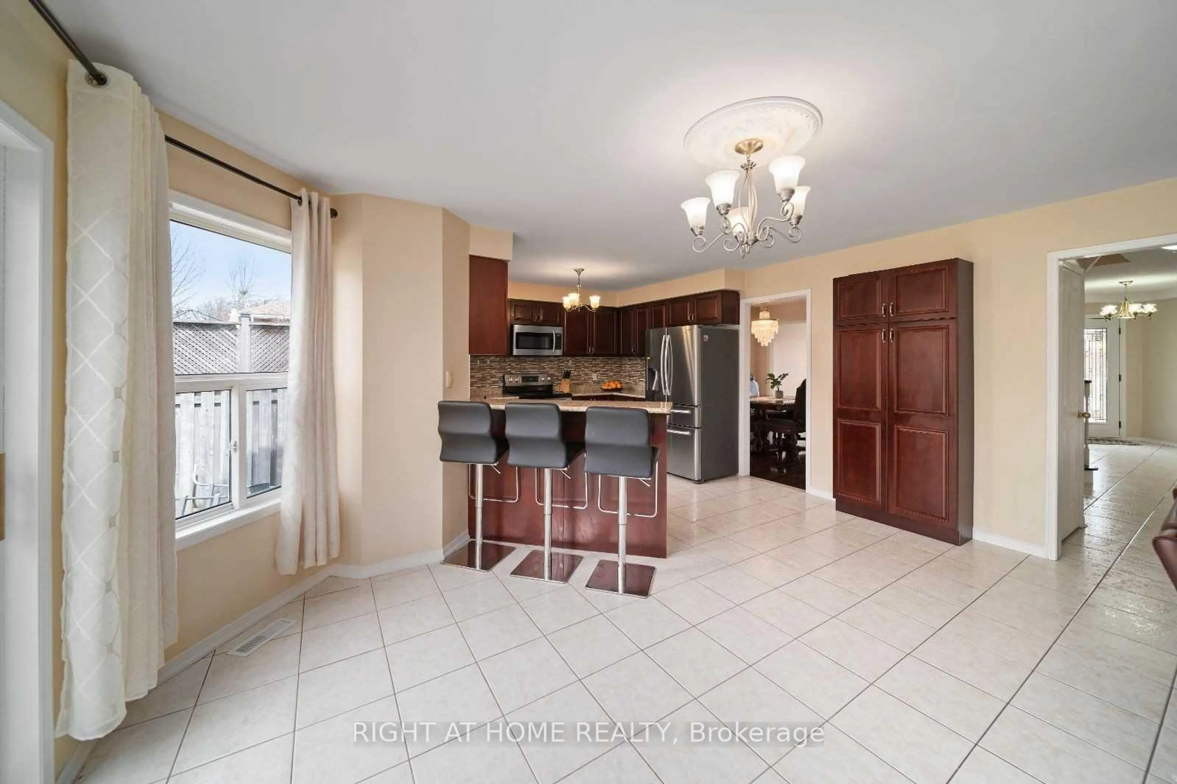 Open concept kitchen, ceramic/tile floor for 94 WARD Dr, Barrie Ontario L4N 8A2