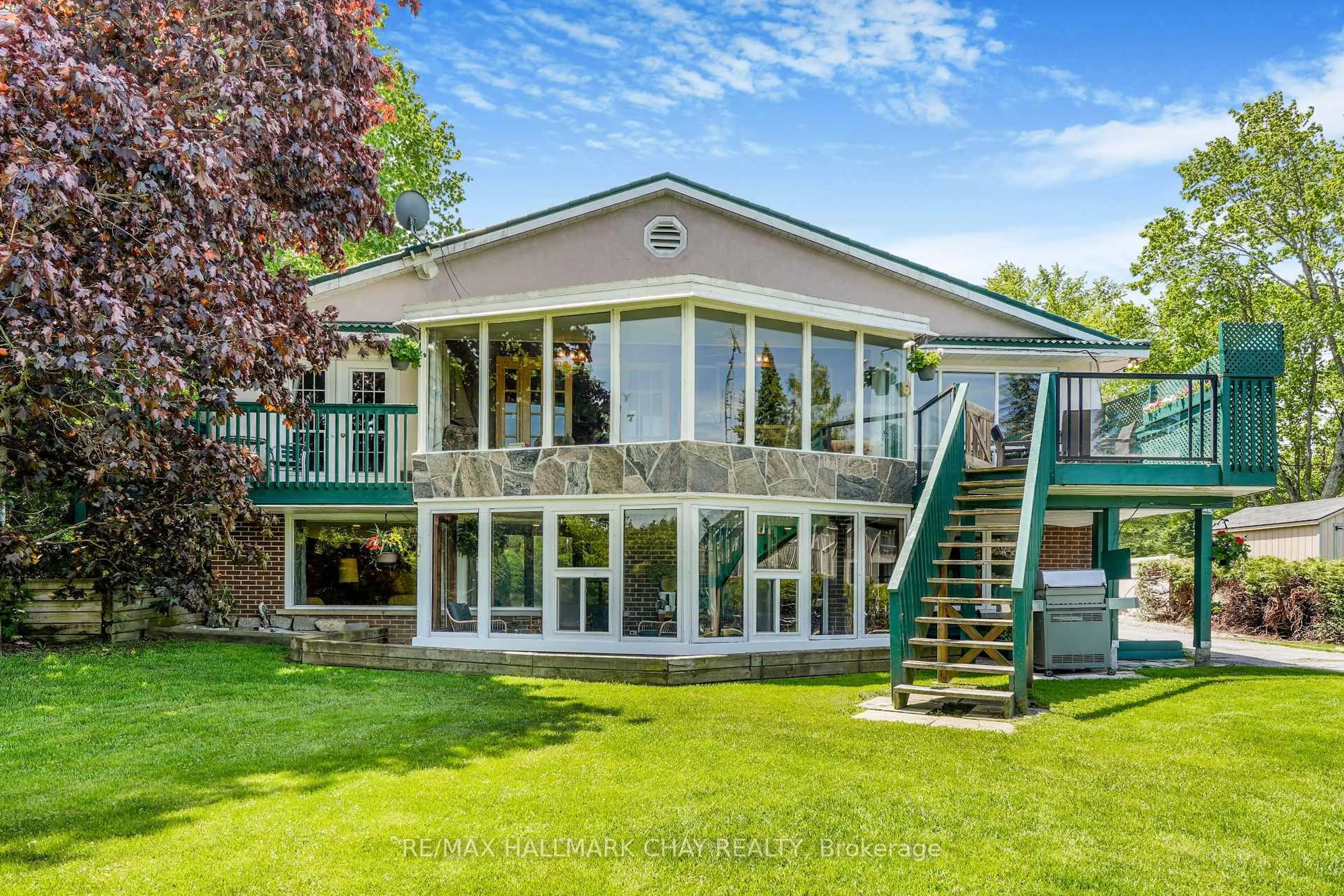 Home with vinyl exterior material, water/lake/river/ocean view for 4108 Canal Rd, Severn Ontario L0K 2B0