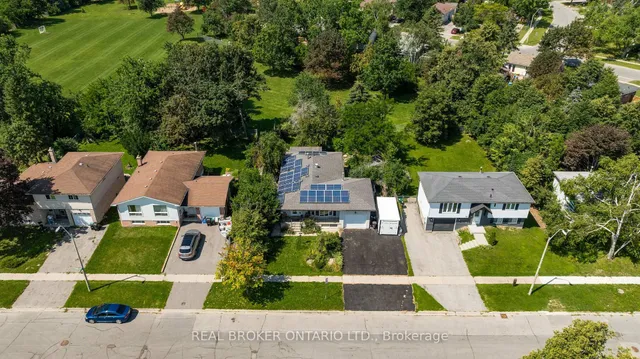 61 Bernick Dr, Barrie 2