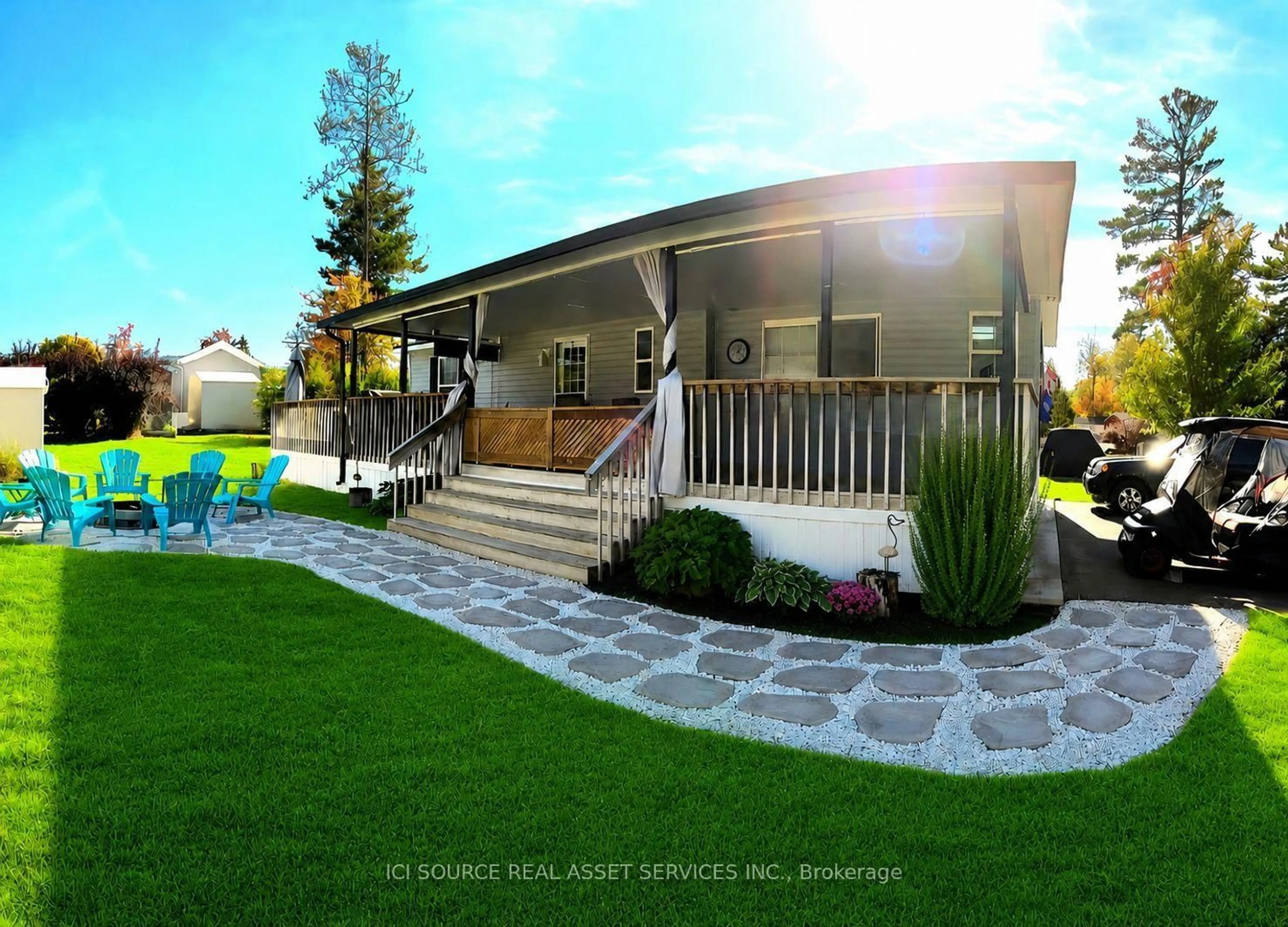 Home with vinyl exterior material, street for 15 Chippewa Tr #WCL-CT015, Wasaga Beach Ontario L9Z 1X7