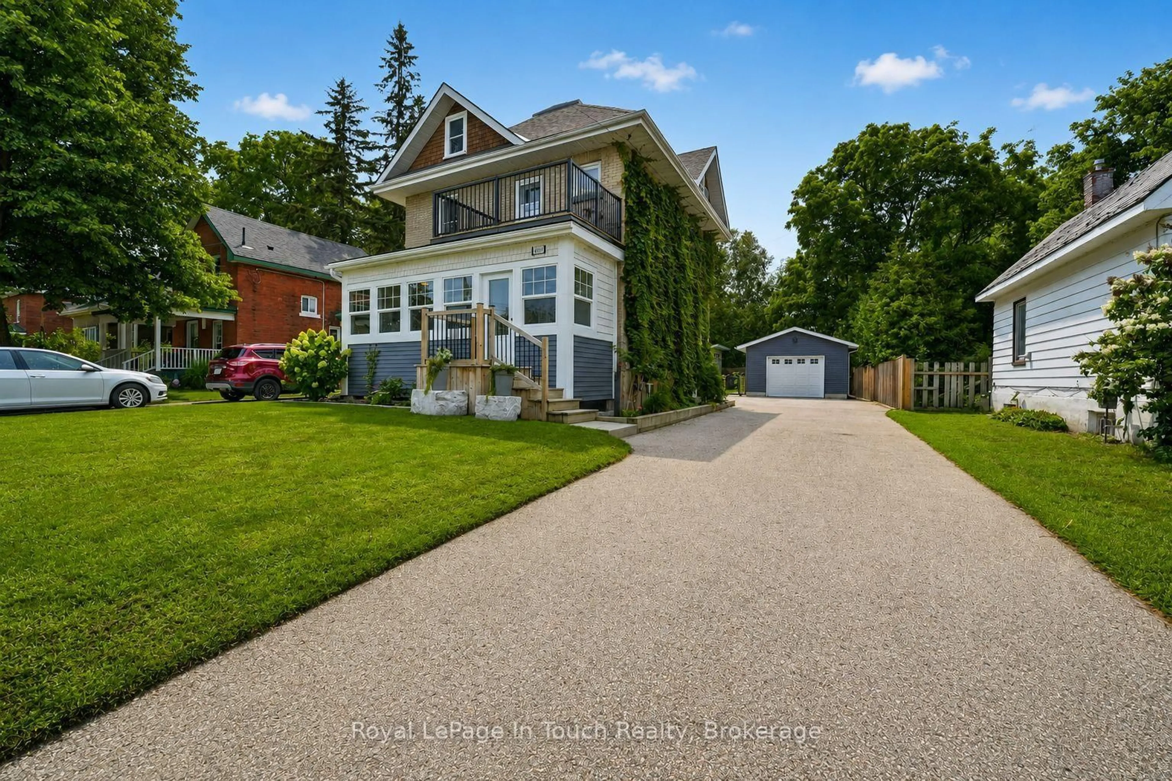 Unknown for 400 Russell St, Midland Ontario L4R 3A8