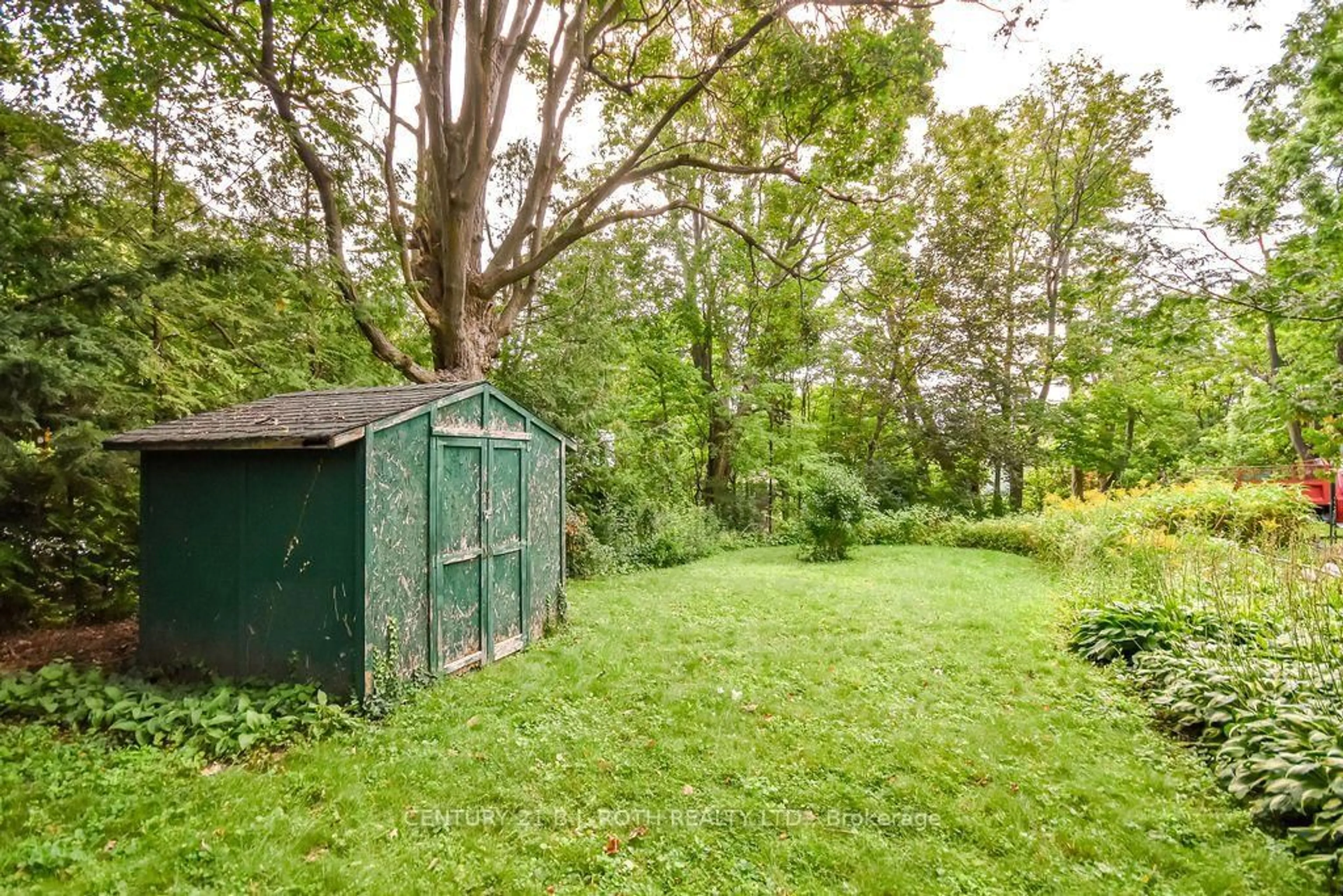 Shed for 183 CEDAR St, Orillia Ontario L3V 2E2