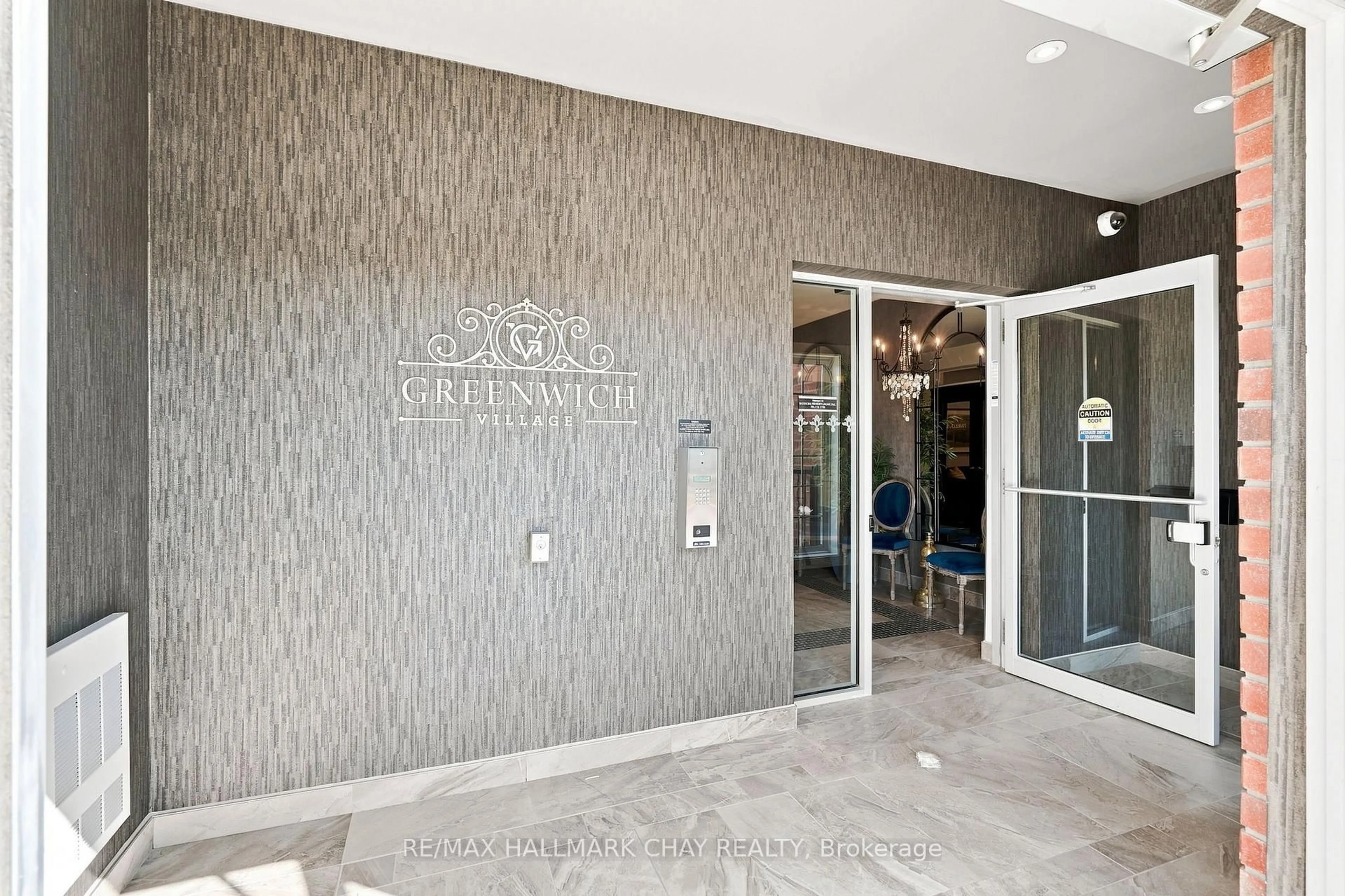 Indoor foyer for 5 Greenwich St #207, Barrie Ontario L4N 7Y8