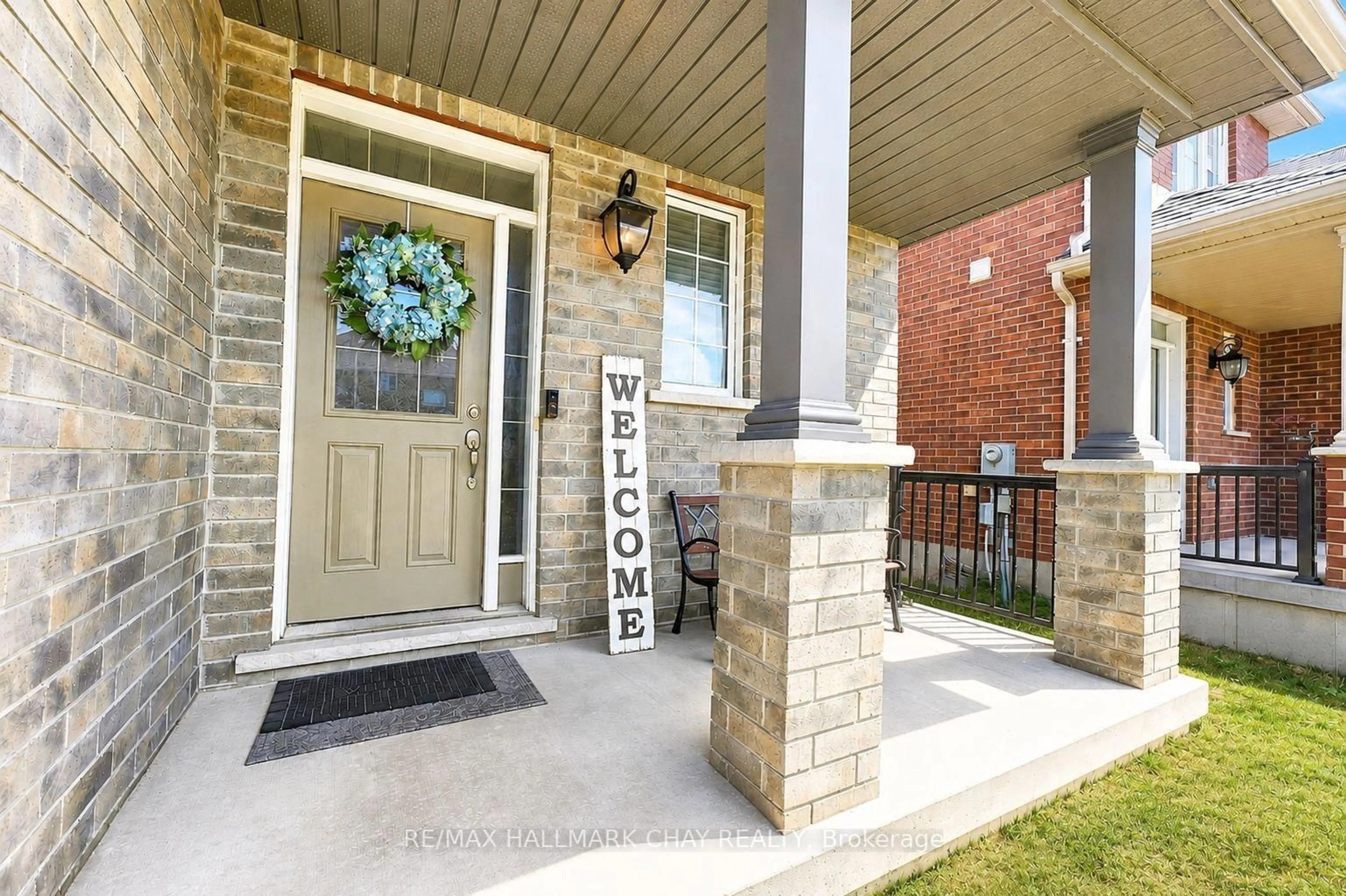Home with brick exterior material, street for 23 Nathan Cres, Barrie Ontario L4N 0S5