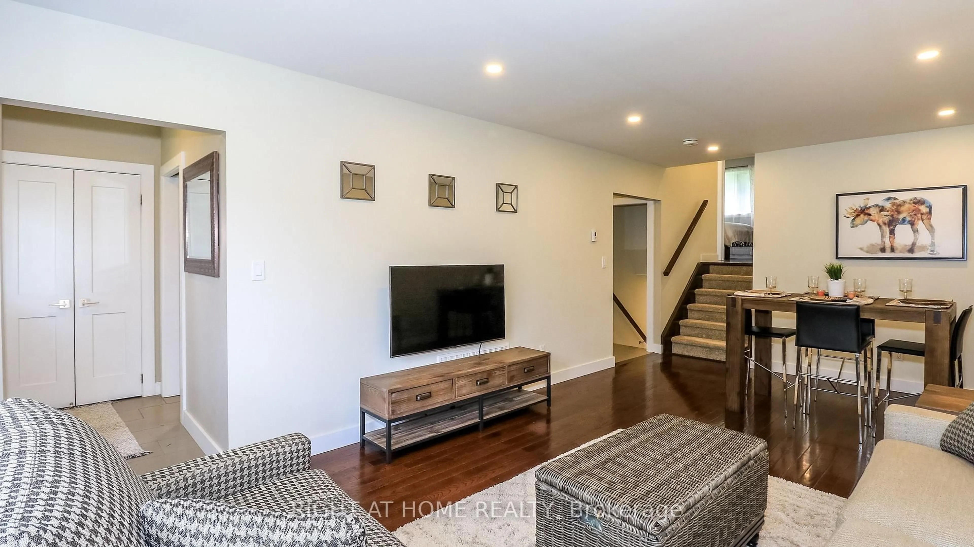 Unknown for 15 Highview Rd, Barrie Ontario L4M 2M1