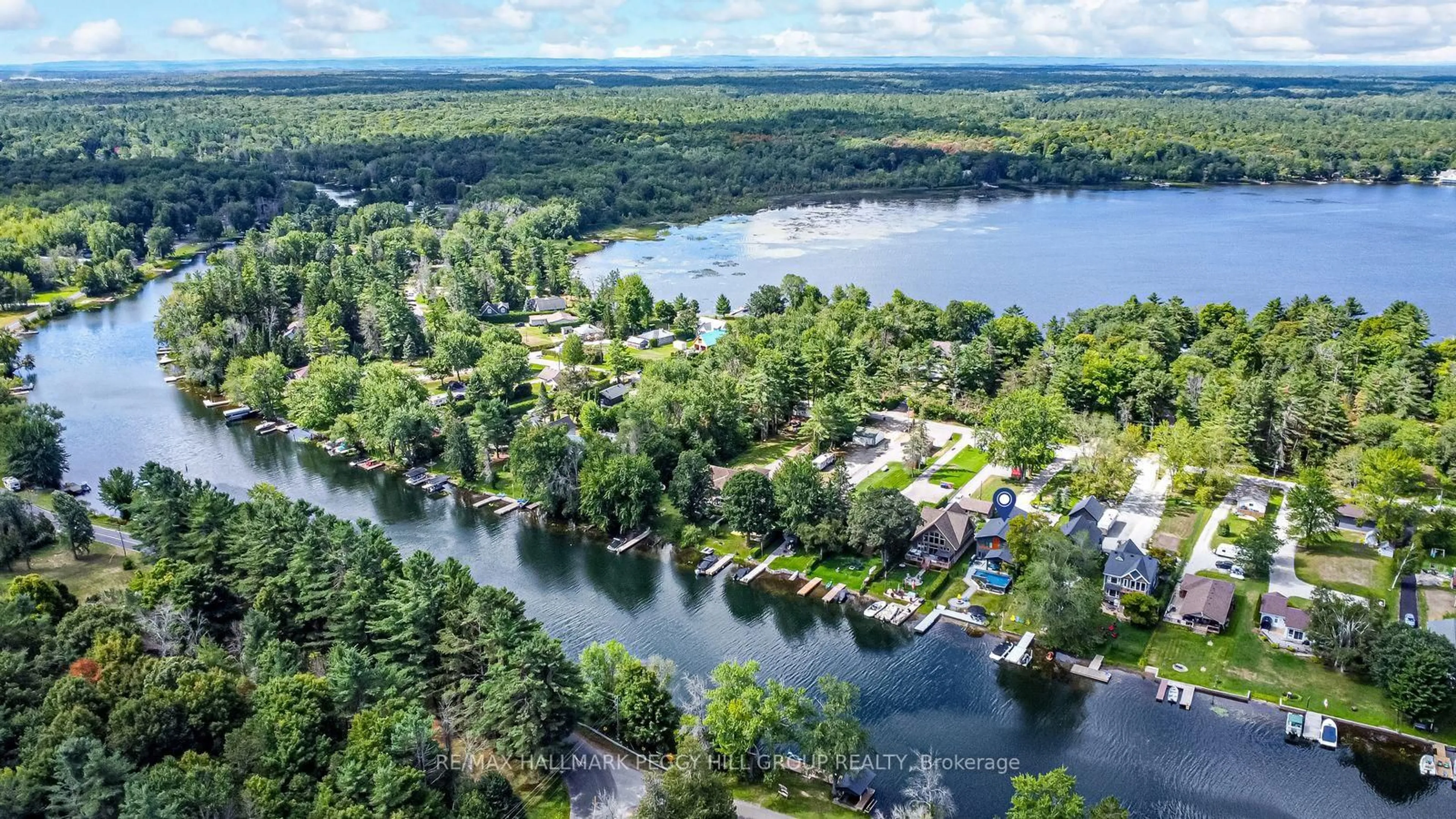 A pic from outside/outdoor area/front of a property/back of a property/a pic from drone, water/lake/river/ocean view for 1657 Peninsula Point Rd, Severn Ontario P0E 1N0