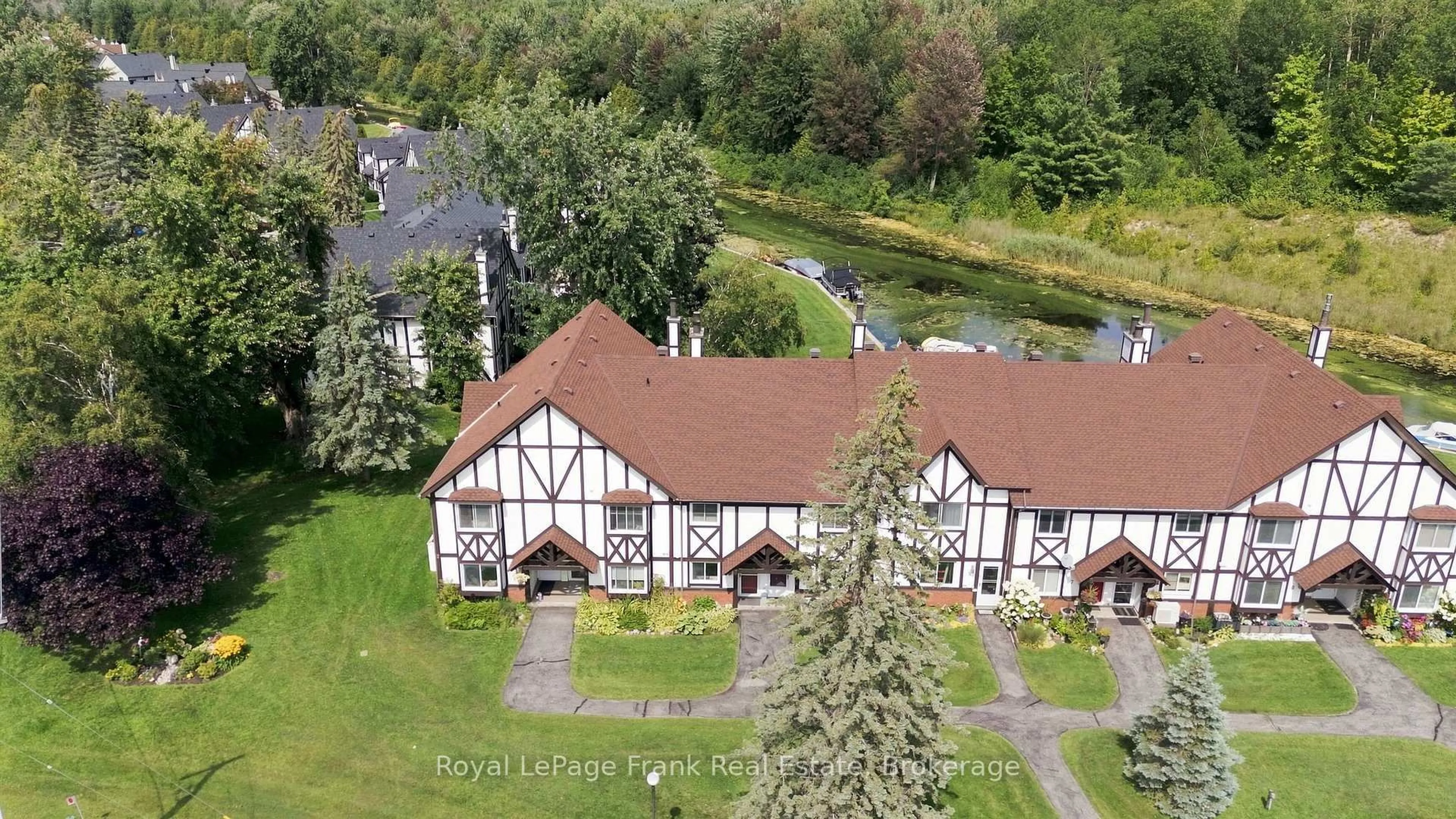 A pic from outside/outdoor area/front of a property/back of a property/a pic from drone, mountain view for 31 Laguna Pkwy #3, Ramara Ontario L0K 1B0