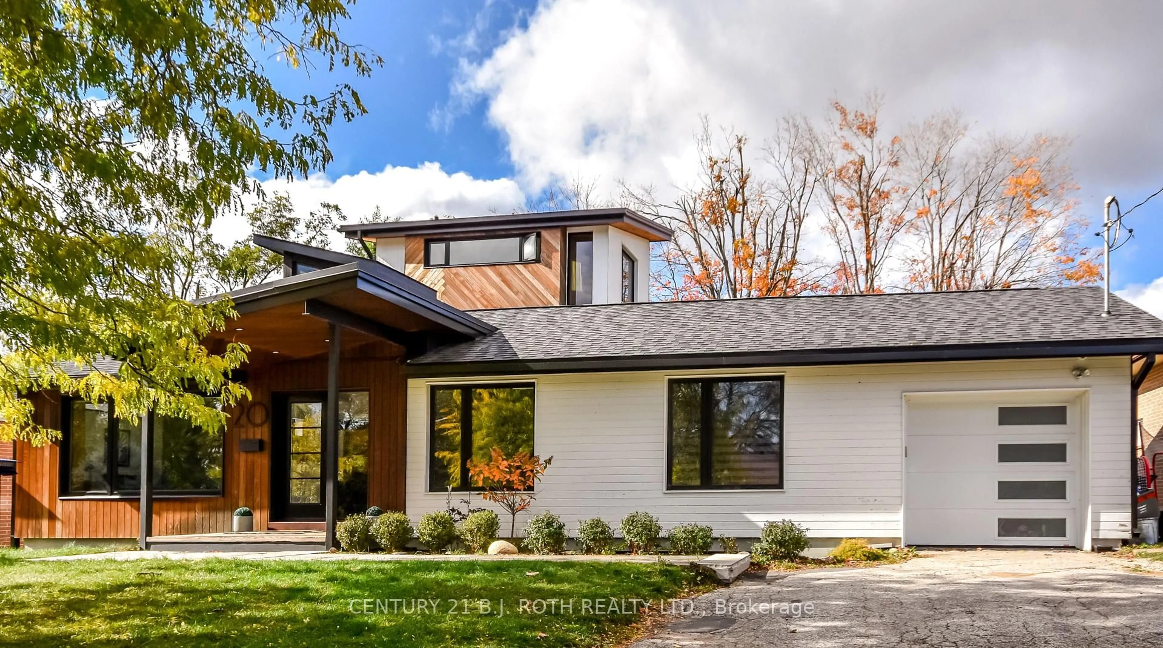 Home with brick exterior material, unknown for 20 Weldon St, Barrie Ontario L4M 4J4