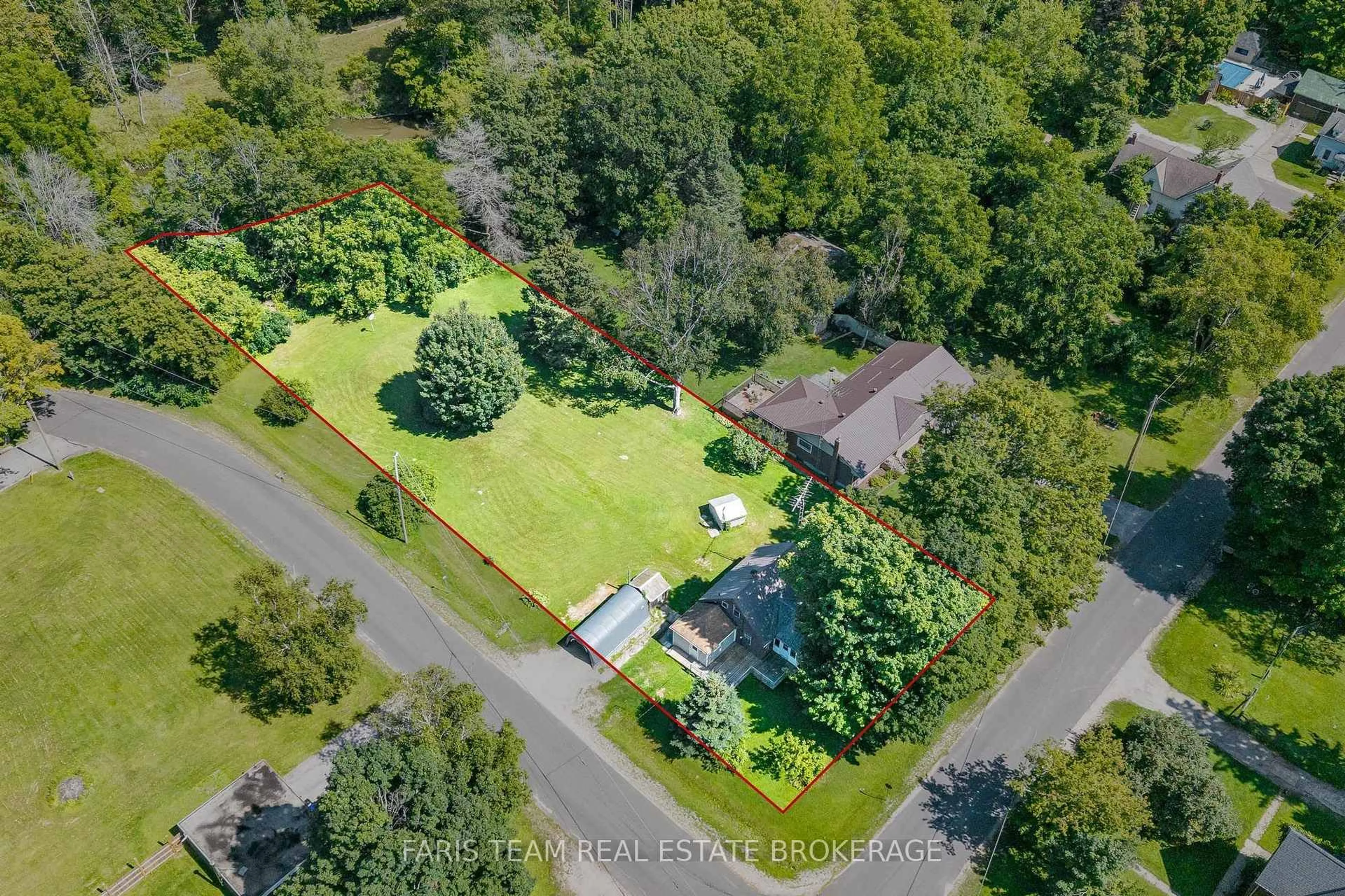A pic from outside/outdoor area/front of a property/back of a property/a pic from drone, street for 29 Marsh Lane, Tiny Ontario L0K 2E1