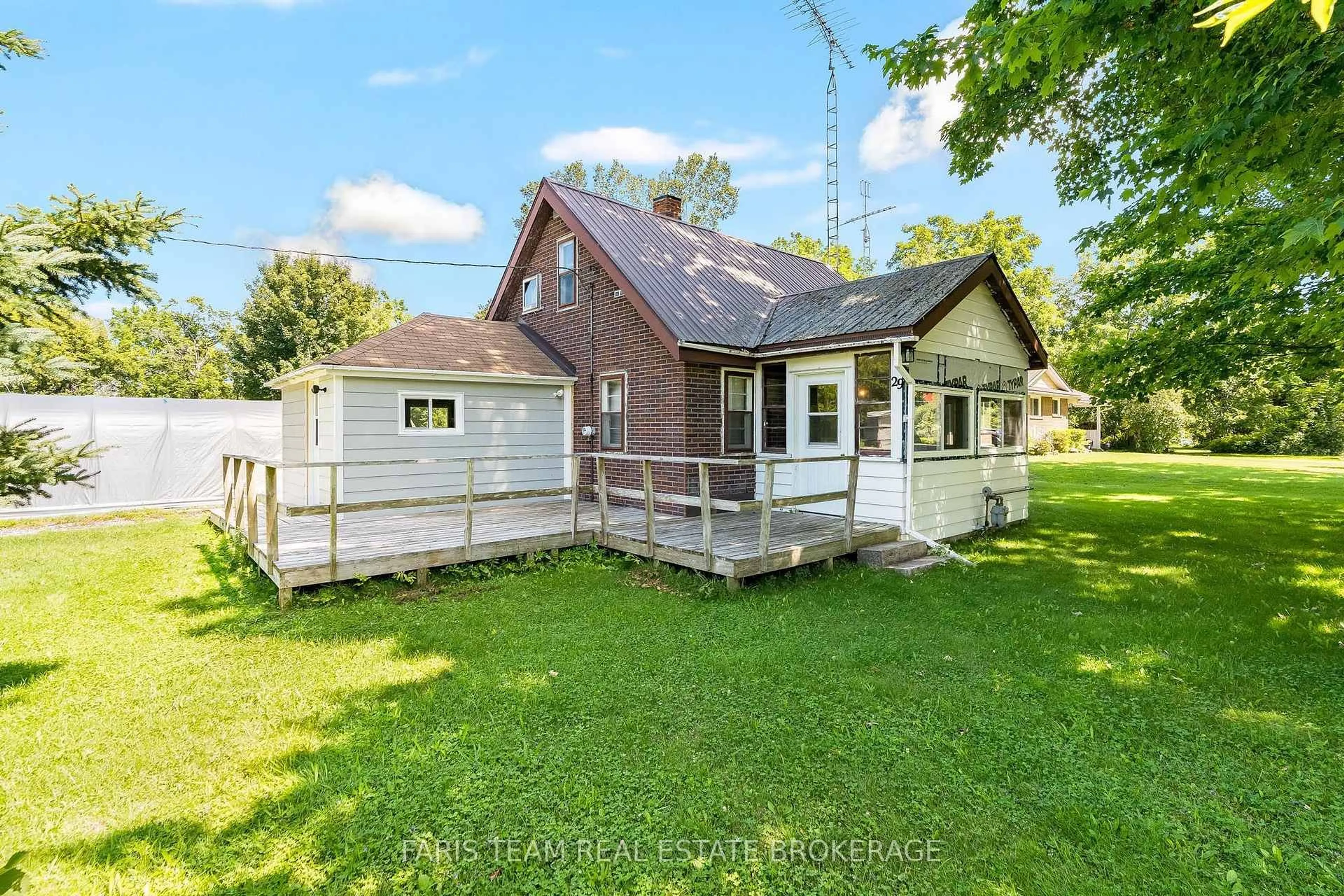 A pic from outside/outdoor area/front of a property/back of a property/a pic from drone, unknown for 29 Marsh Lane, Tiny Ontario L0K 2E1