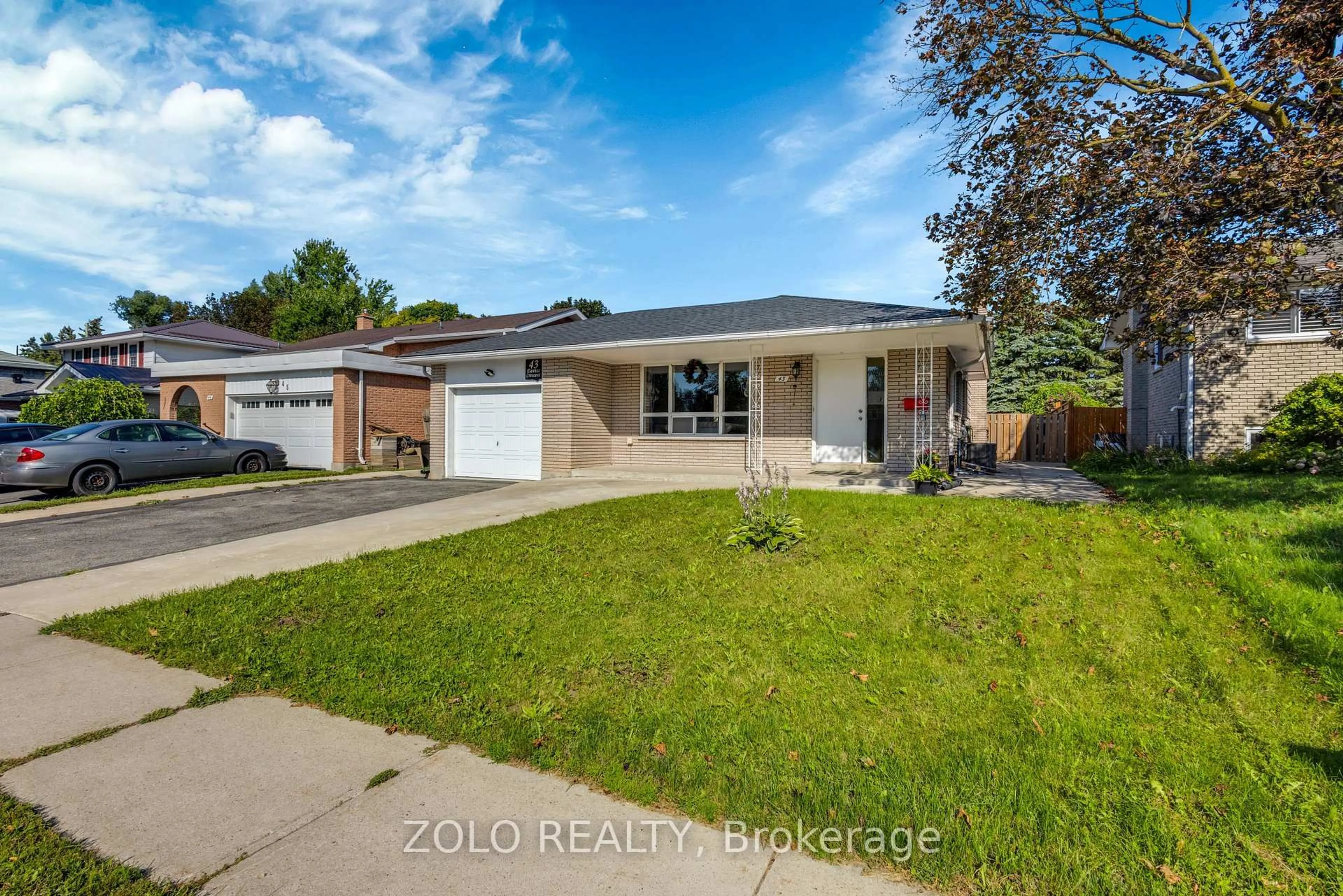Unknown for 43 Davies Cres, Barrie Ontario L4M 2M4