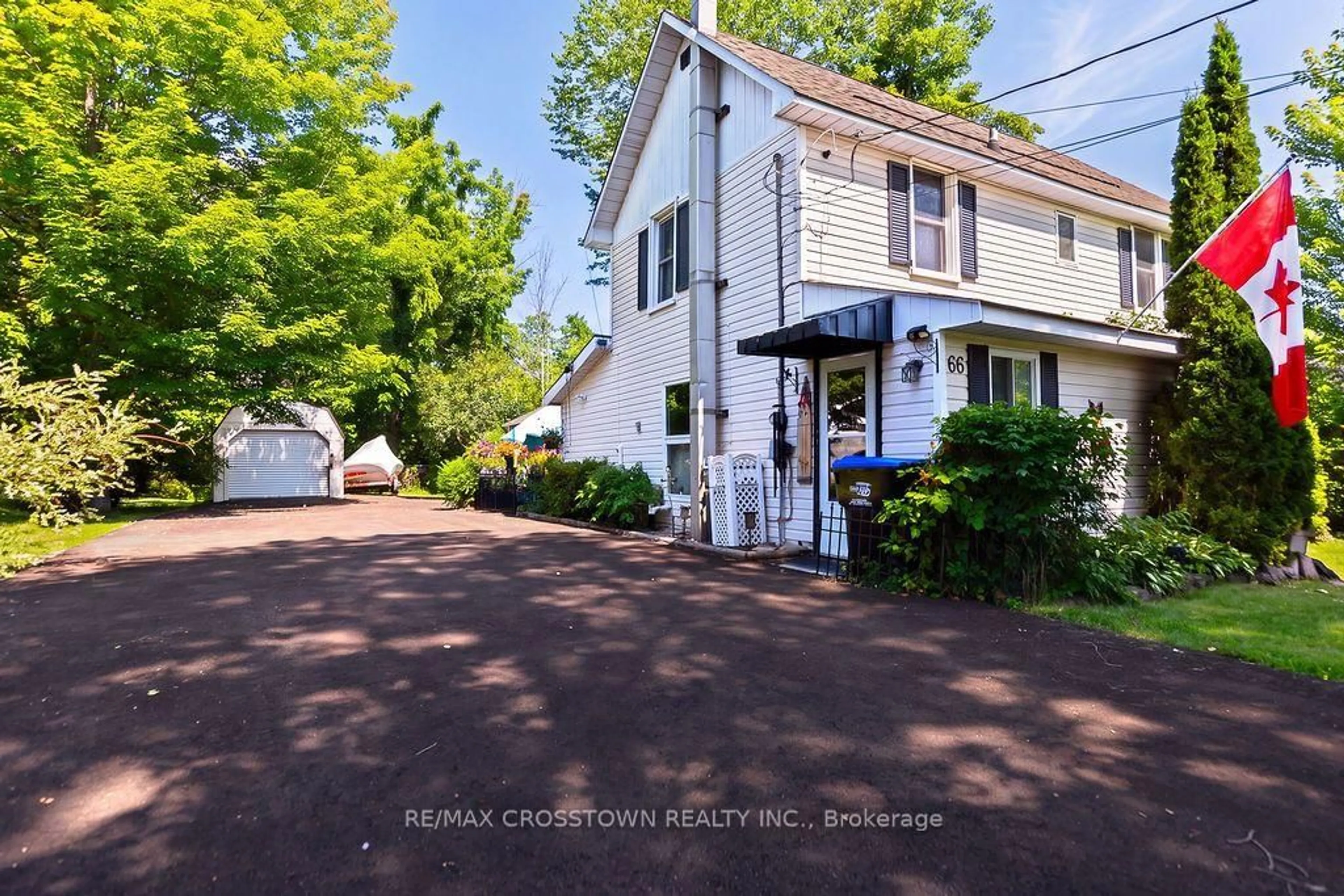 A pic from outside/outdoor area/front of a property/back of a property/a pic from drone, street for 66 Maple St, Tay Ontario L0K 2A0