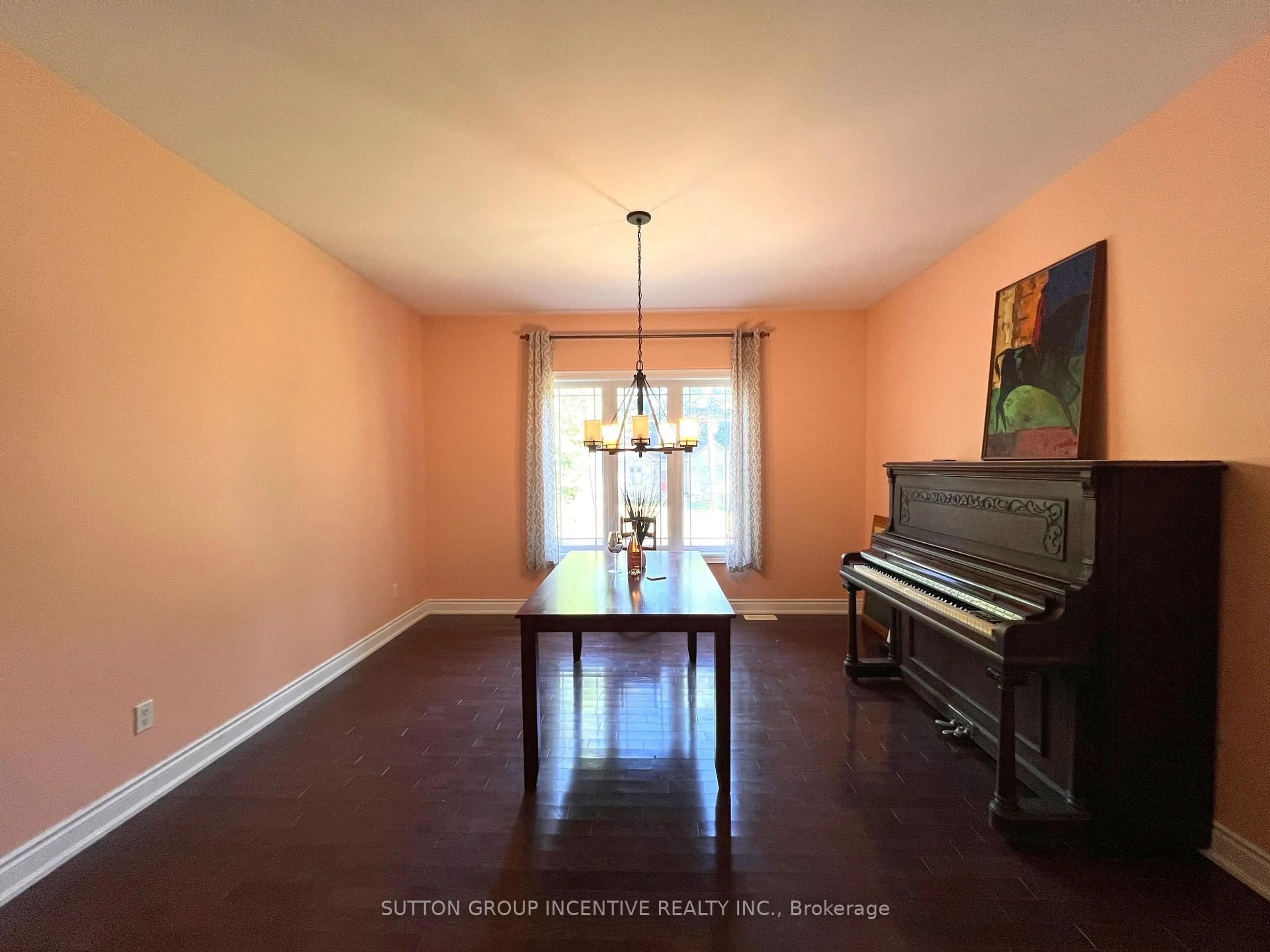 A pic of a room for 32 Albion Lane, Tiny Ontario L9M 0J2