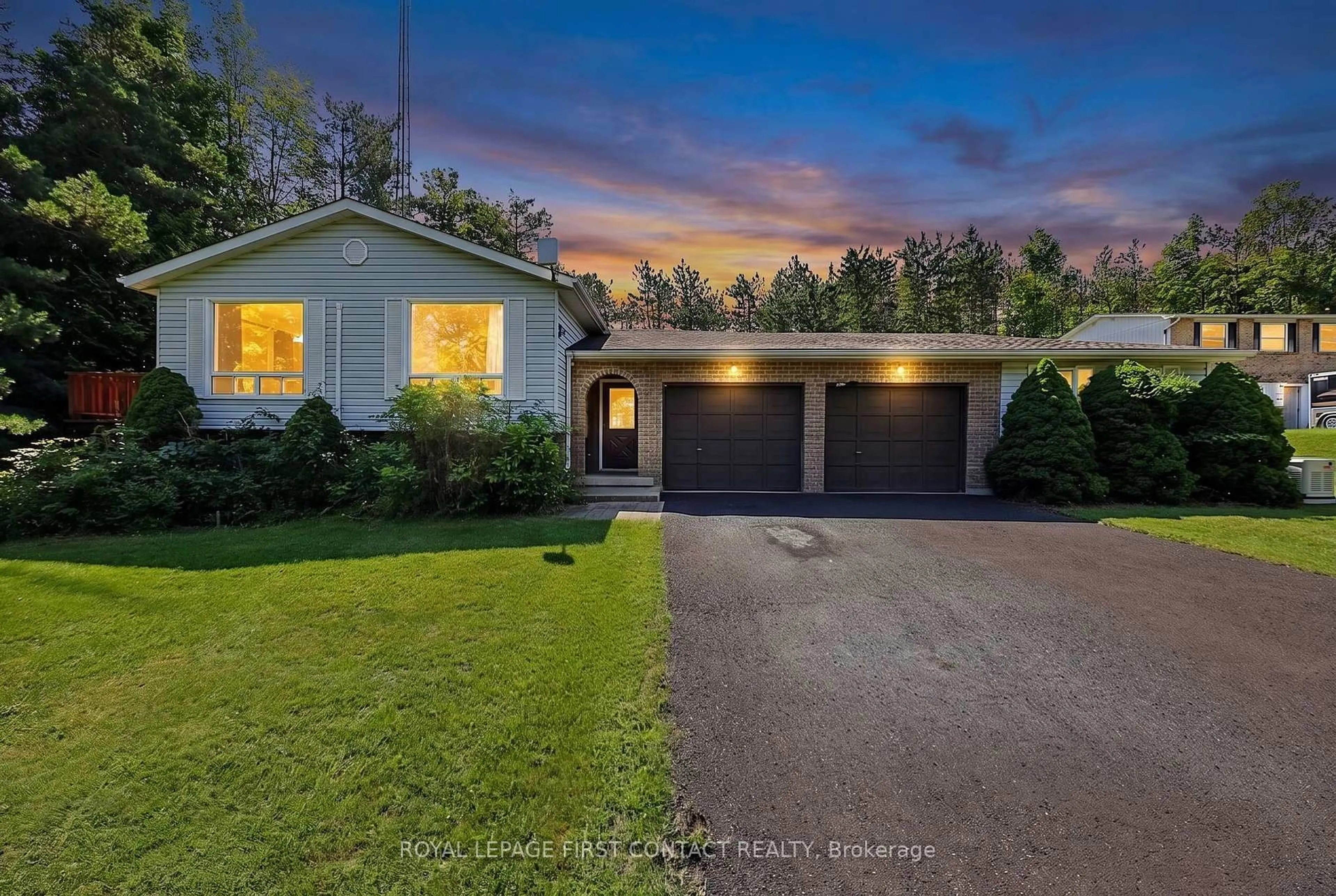 A pic from outside/outdoor area/front of a property/back of a property/a pic from drone, street for 4576 Line 5 Line, Oro-Medonte Ontario L0L 1V0