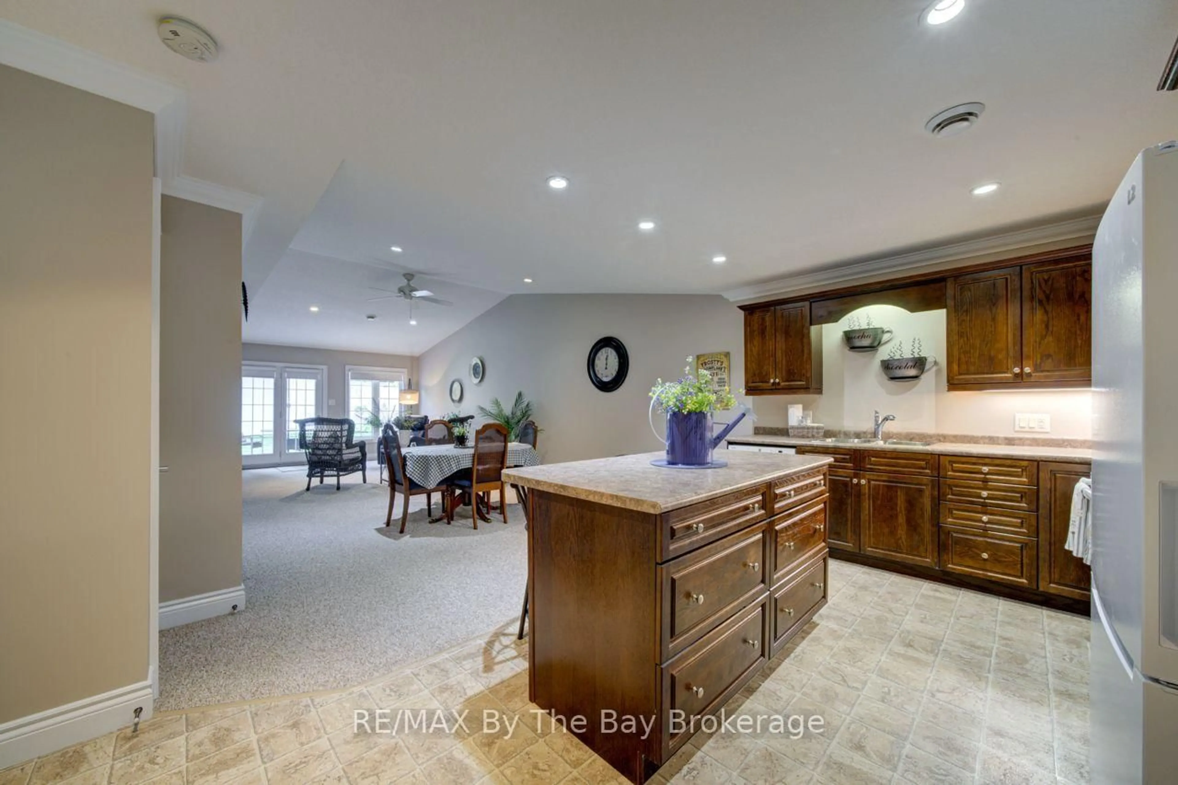 Open concept kitchen, ceramic/tile floor for 15 Meadow Lane, Wasaga Beach Ontario L9Z 2P2