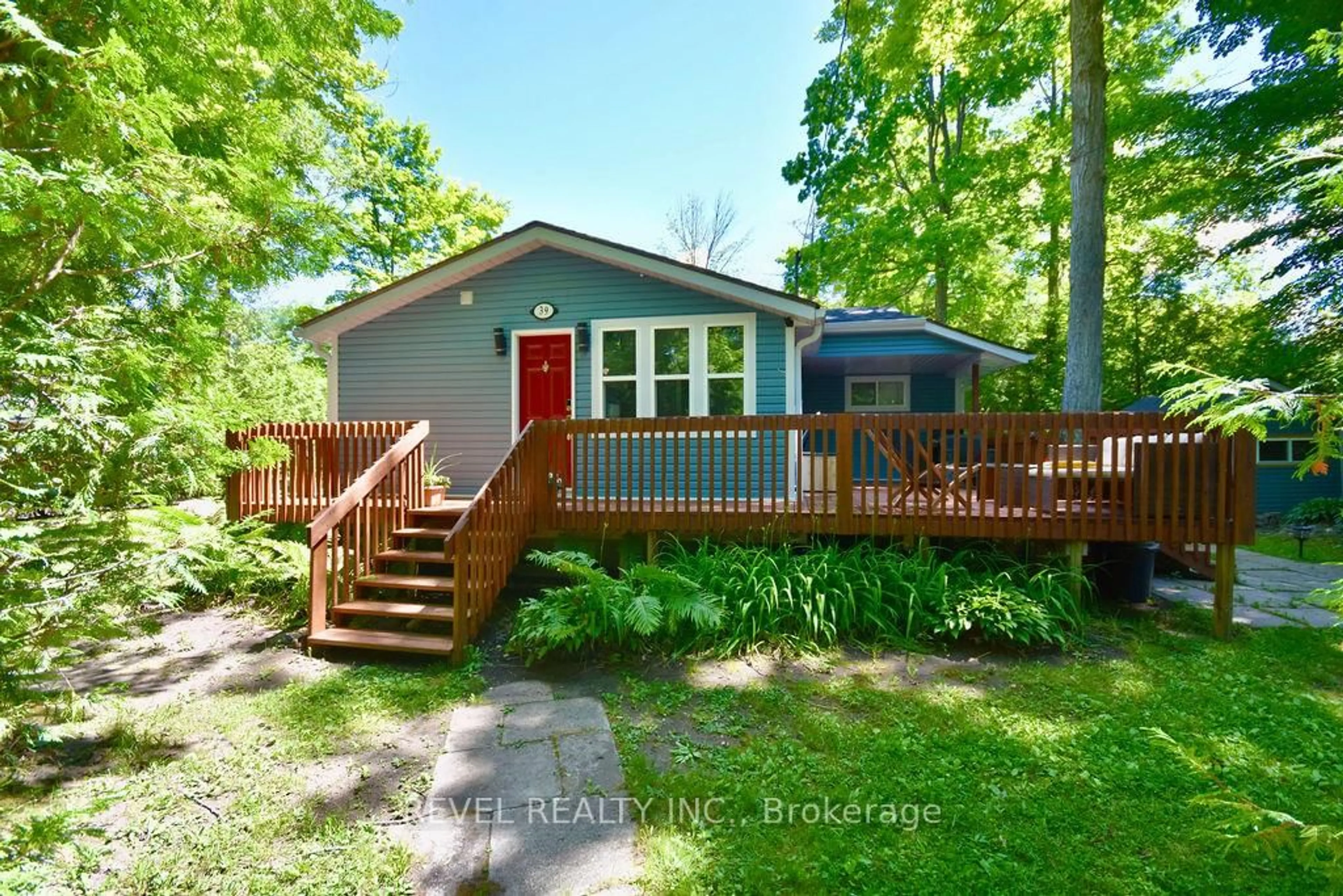 A pic from outside/outdoor area/front of a property/back of a property/a pic from drone, water/lake/river/ocean view for 39 Domar Rd, Tiny Ontario L0L 2J0