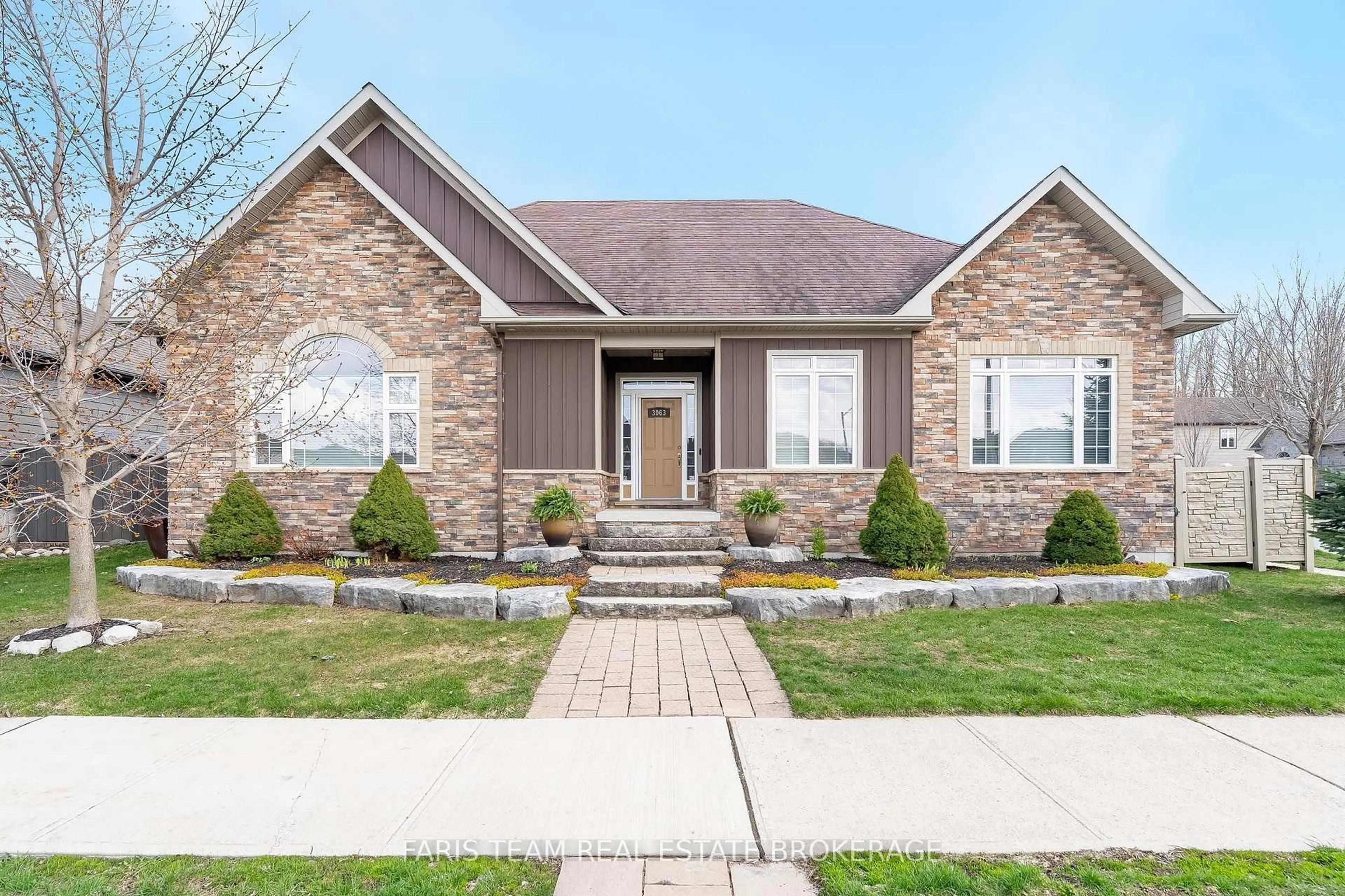 Home with brick exterior material, street for 3063 Stone Ridge Blvd, Orillia Ontario L3V 0A3