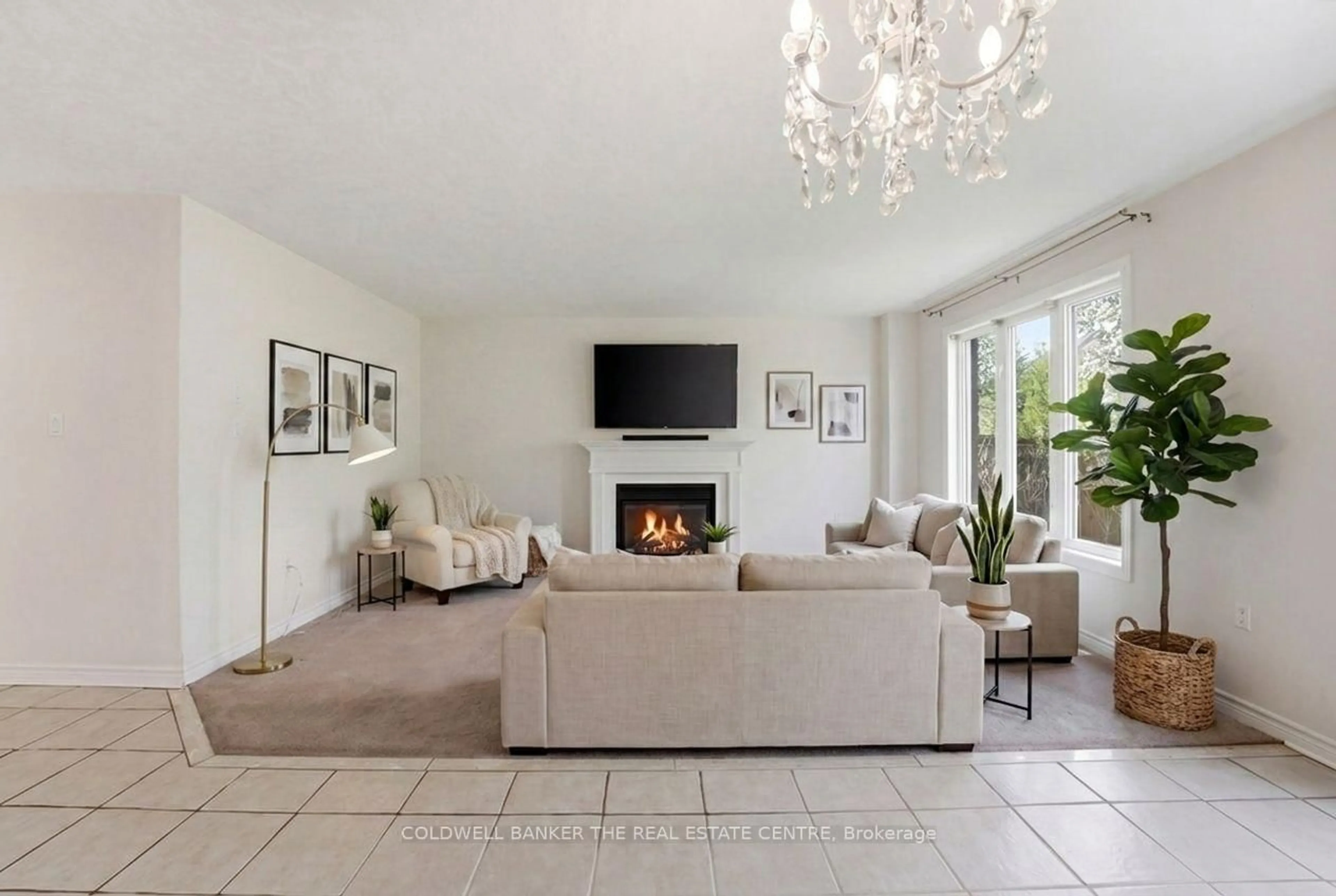 Living room with furniture, unknown for 44 Prince William Way, Barrie Ontario L4N 0Y9