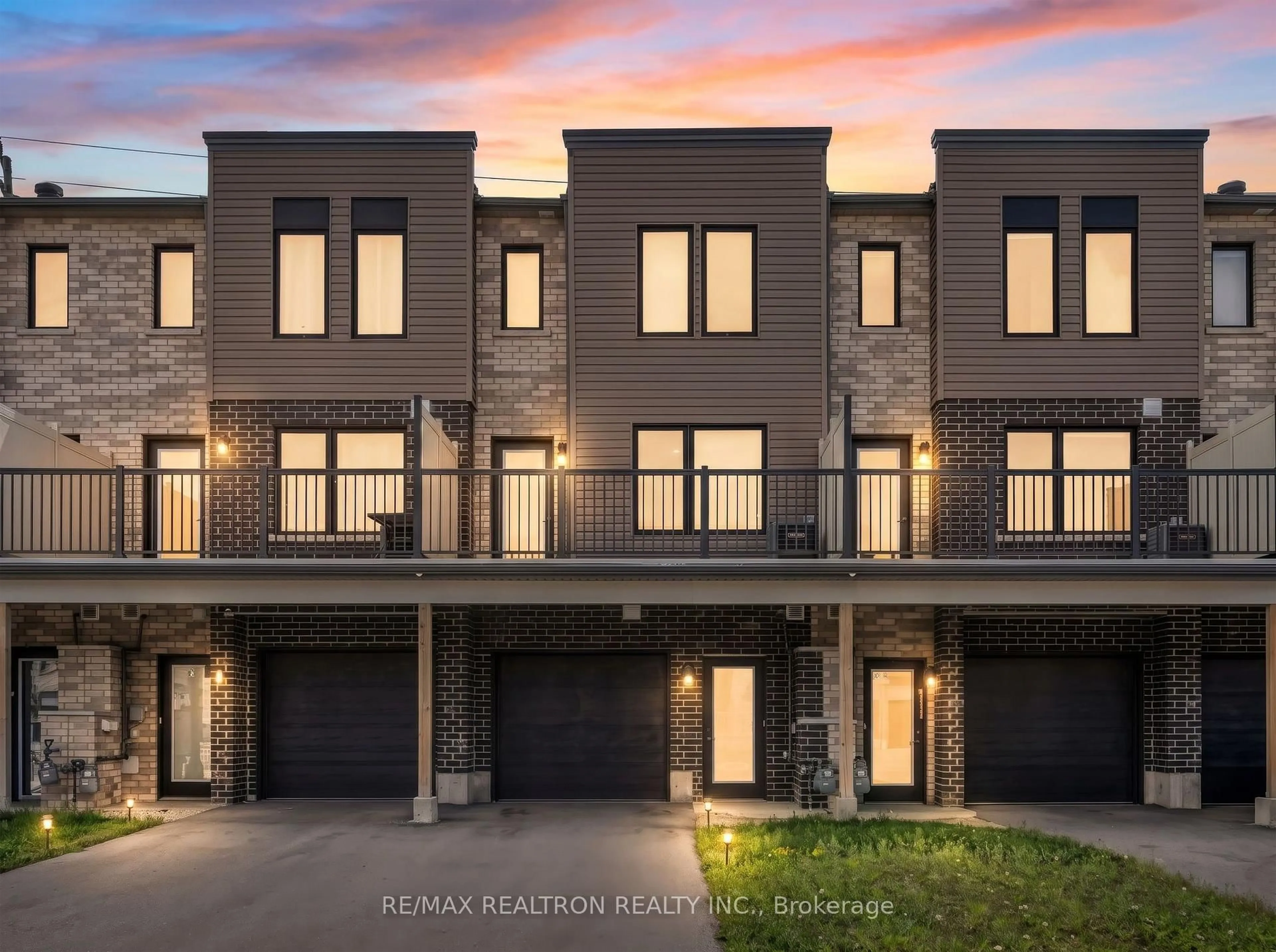 Home with brick exterior material, street for 59 Fairlane Ave, Barrie Ontario L9J 0N1