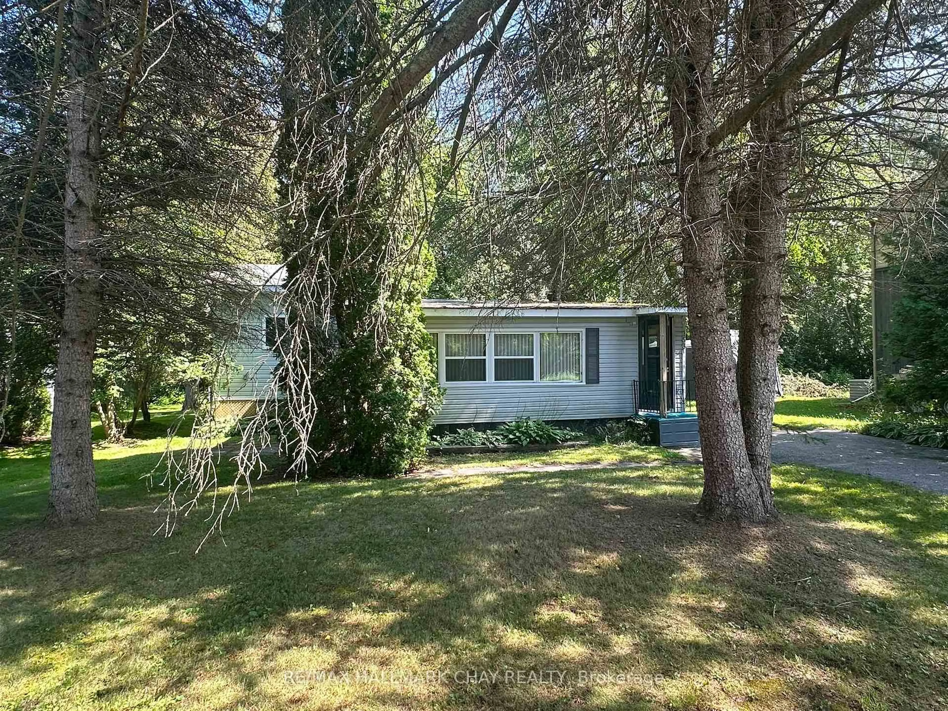 A pic from outside/outdoor area/front of a property/back of a property/a pic from drone, street for 153 Lumber Rd, Tay Ontario L0K 2A0