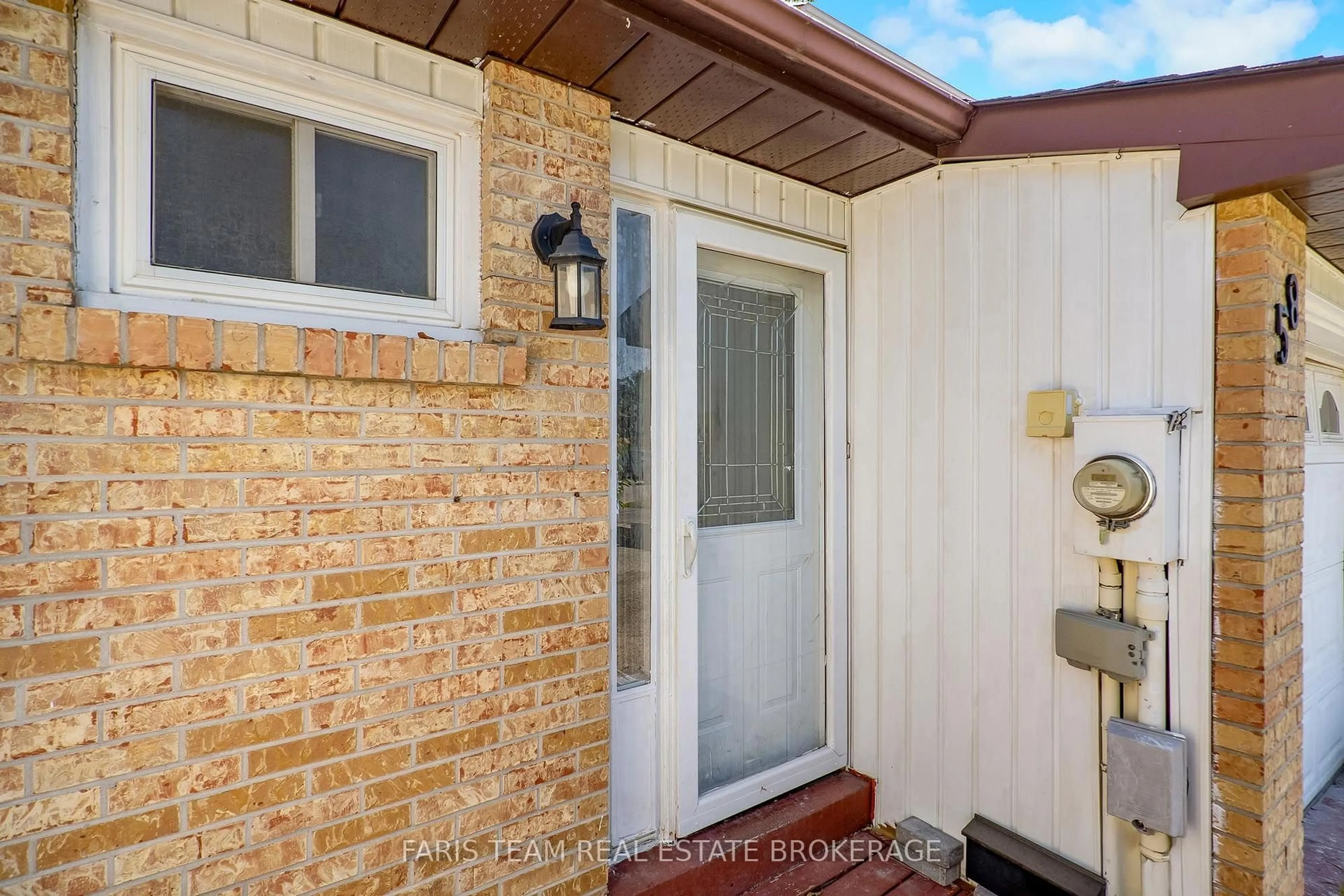 Unknown for 58 Chaucer Cres, Barrie Ontario L4N 4T7