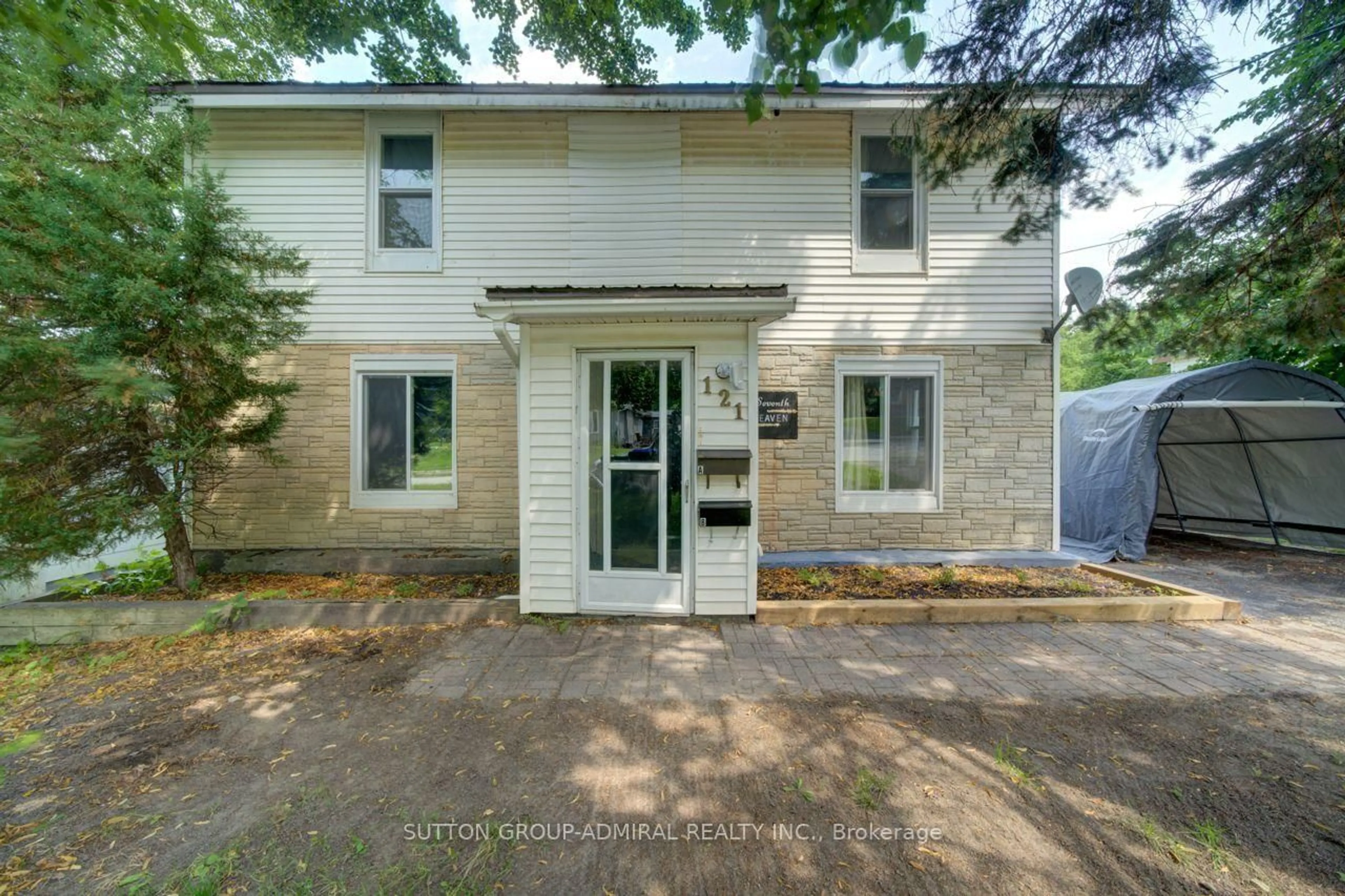 Unknown for 121 Seventh St, Midland Ontario L4R 3Y9
