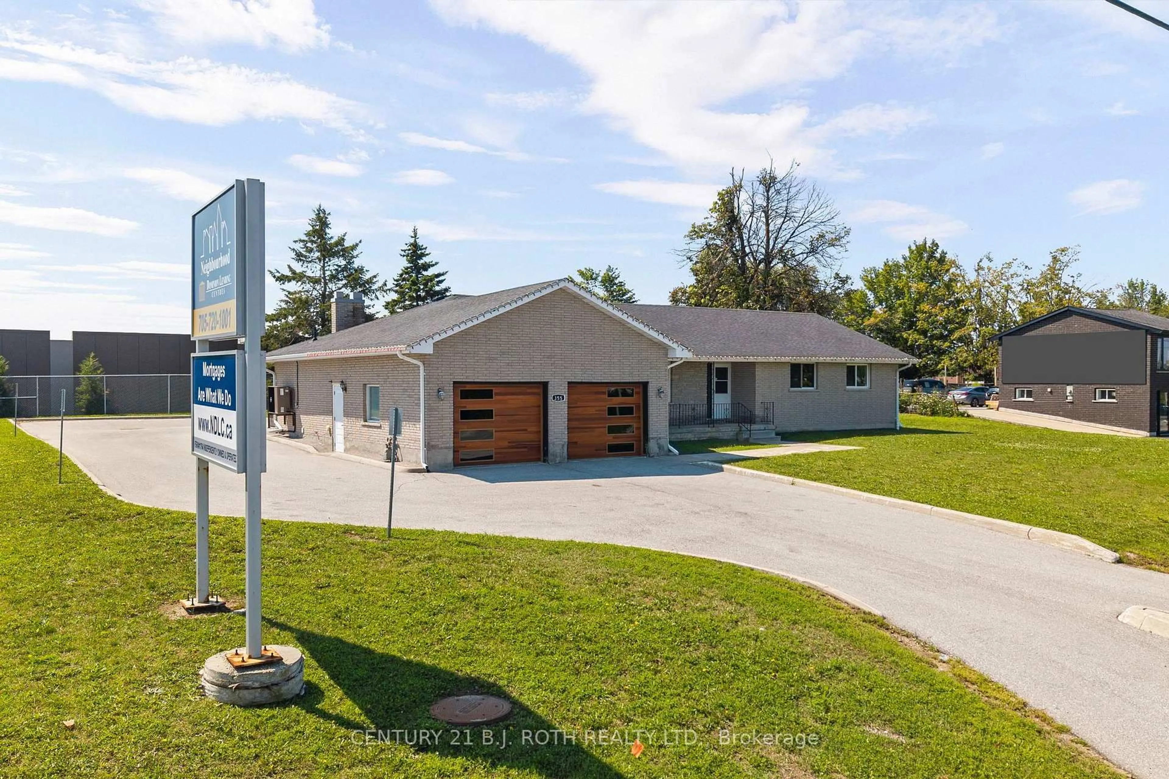 Unknown for 355 Mapleview Dr, Barrie Ontario L4N 9L5