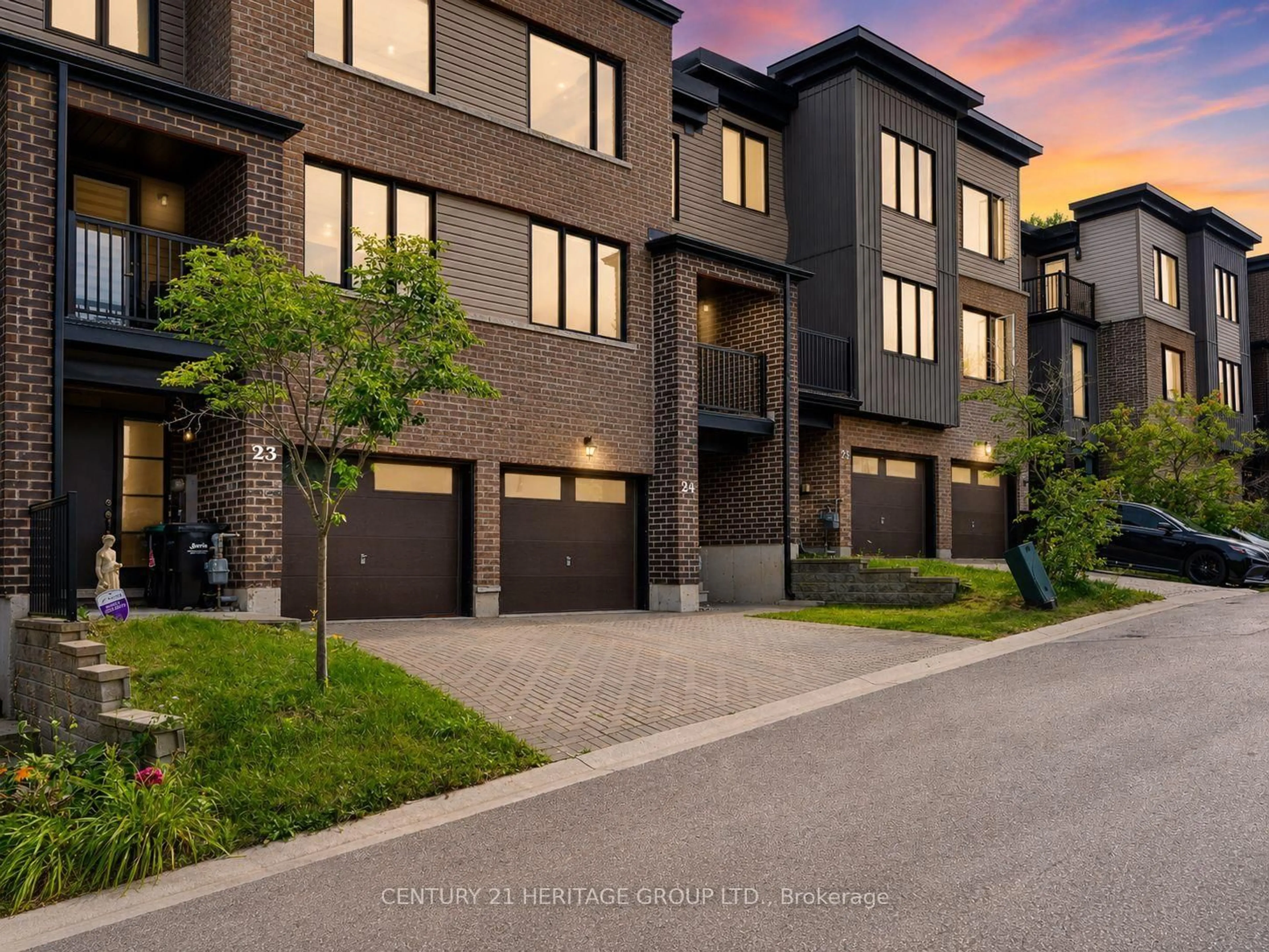 Home with brick exterior material, street for 199 Ardagh Rd #24, Barrie Ontario L4N 3V5