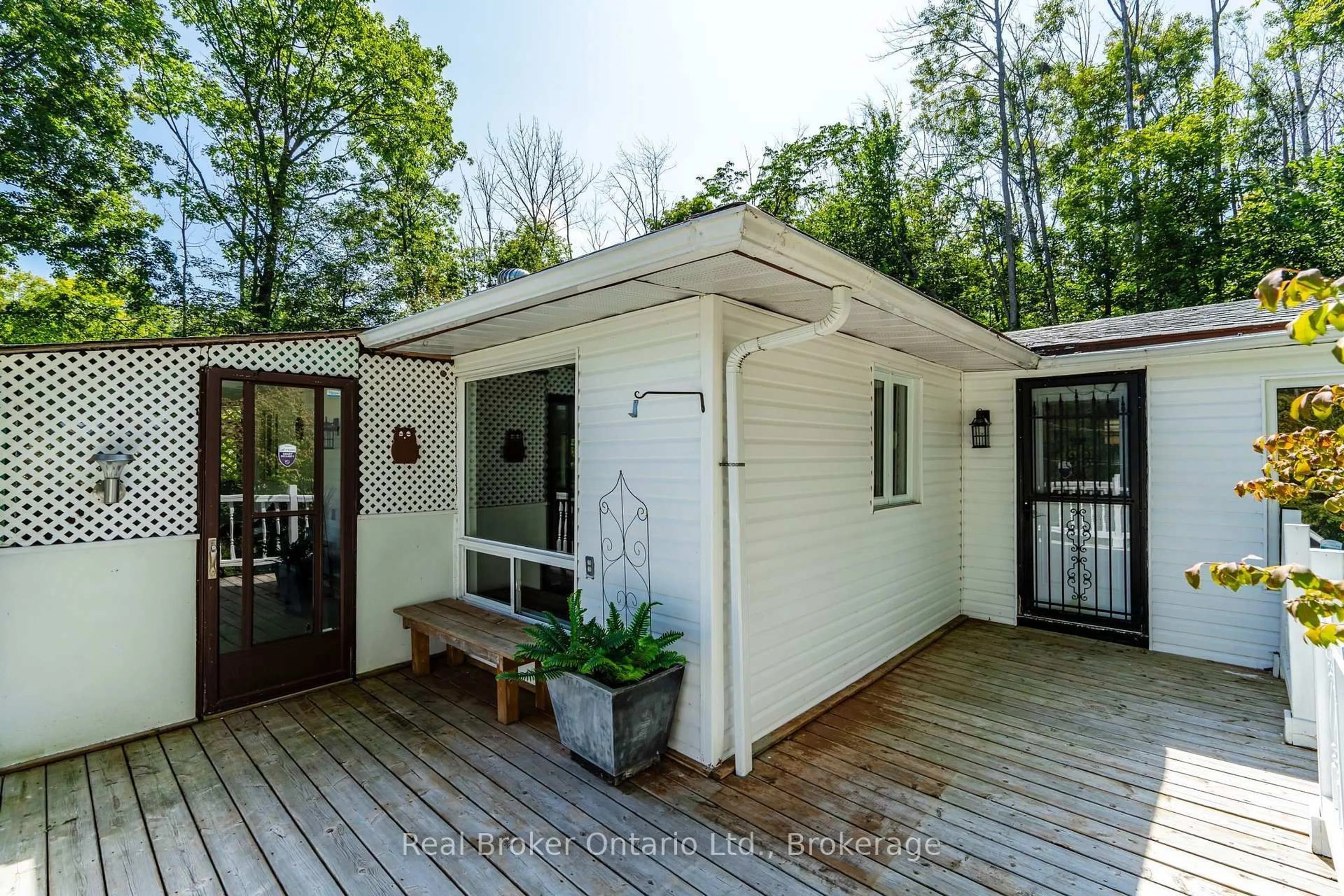 Home with vinyl exterior material, unknown for 426 David Ave, Tay Ontario L0K 1R0