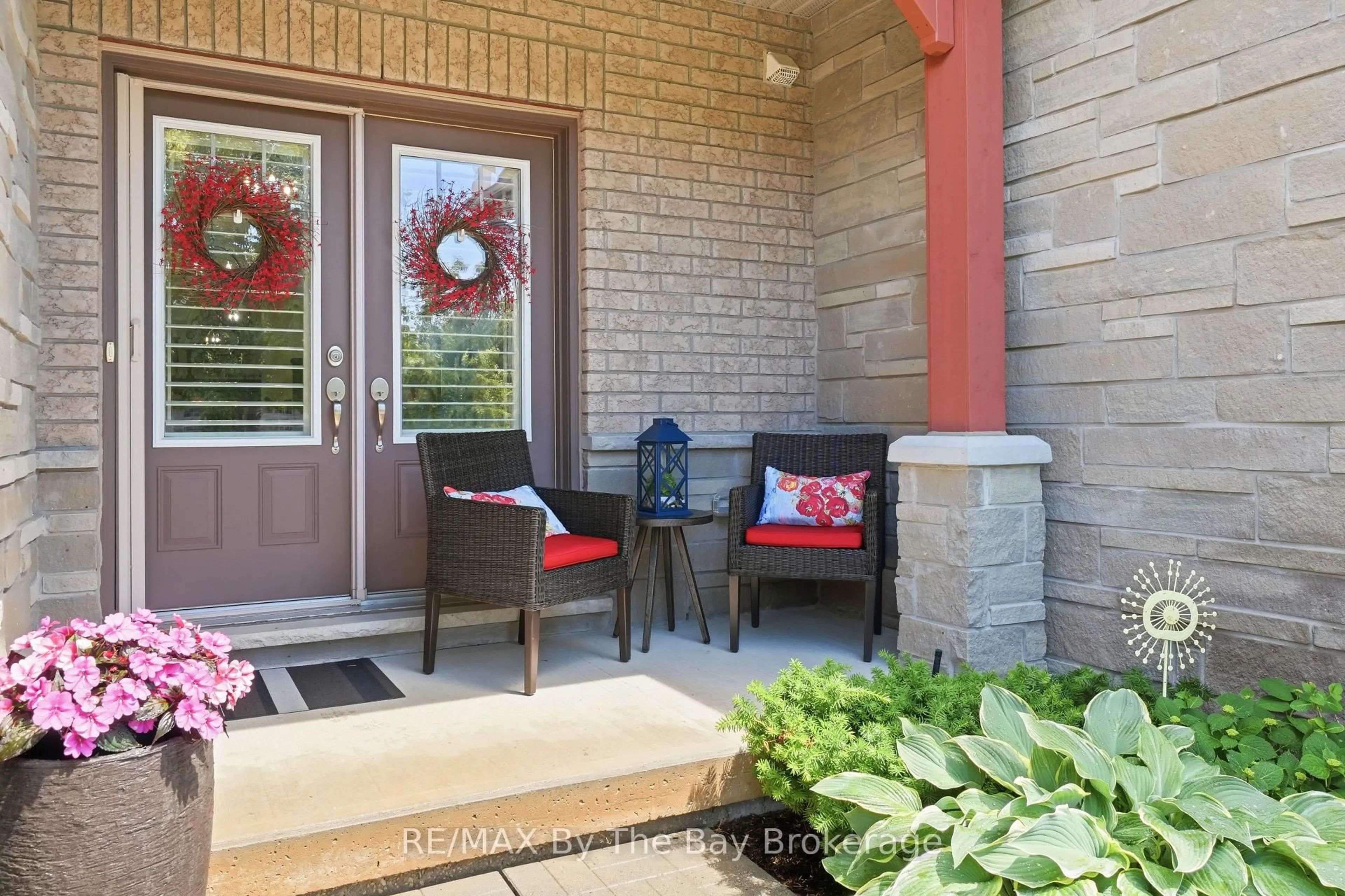 Indoor entryway for 135 Conservation Way, Collingwood Ontario L9Y 0G9