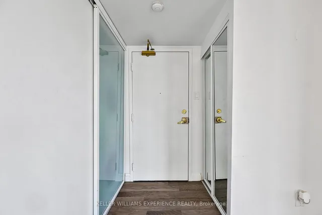 75 ELLEN St #904, Barrie 4