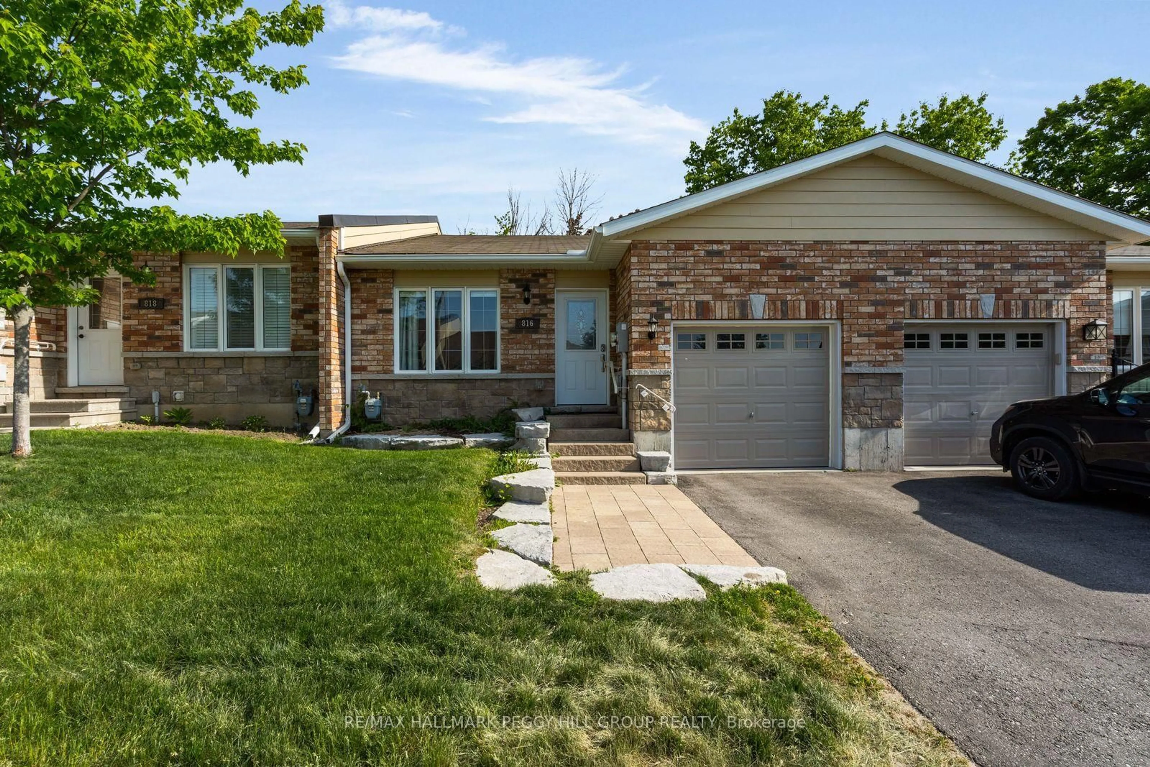Home with brick exterior material, street for 816 Jane Blvd, Midland Ontario L4R 5M4