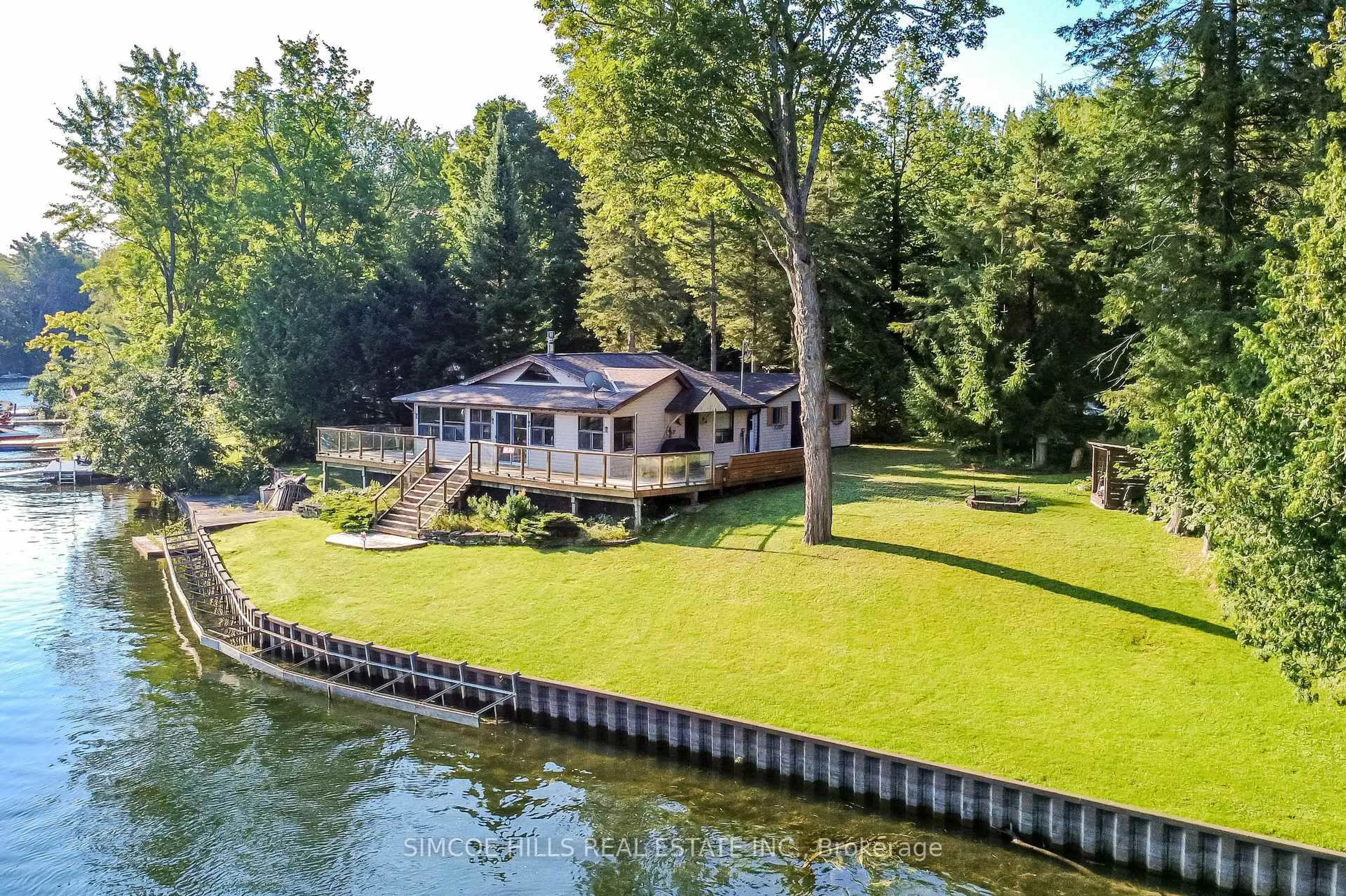 A pic from outside/outdoor area/front of a property/back of a property/a pic from drone, water/lake/river/ocean view for 4266 Canal Rd, Severn Ontario L0K 2B0