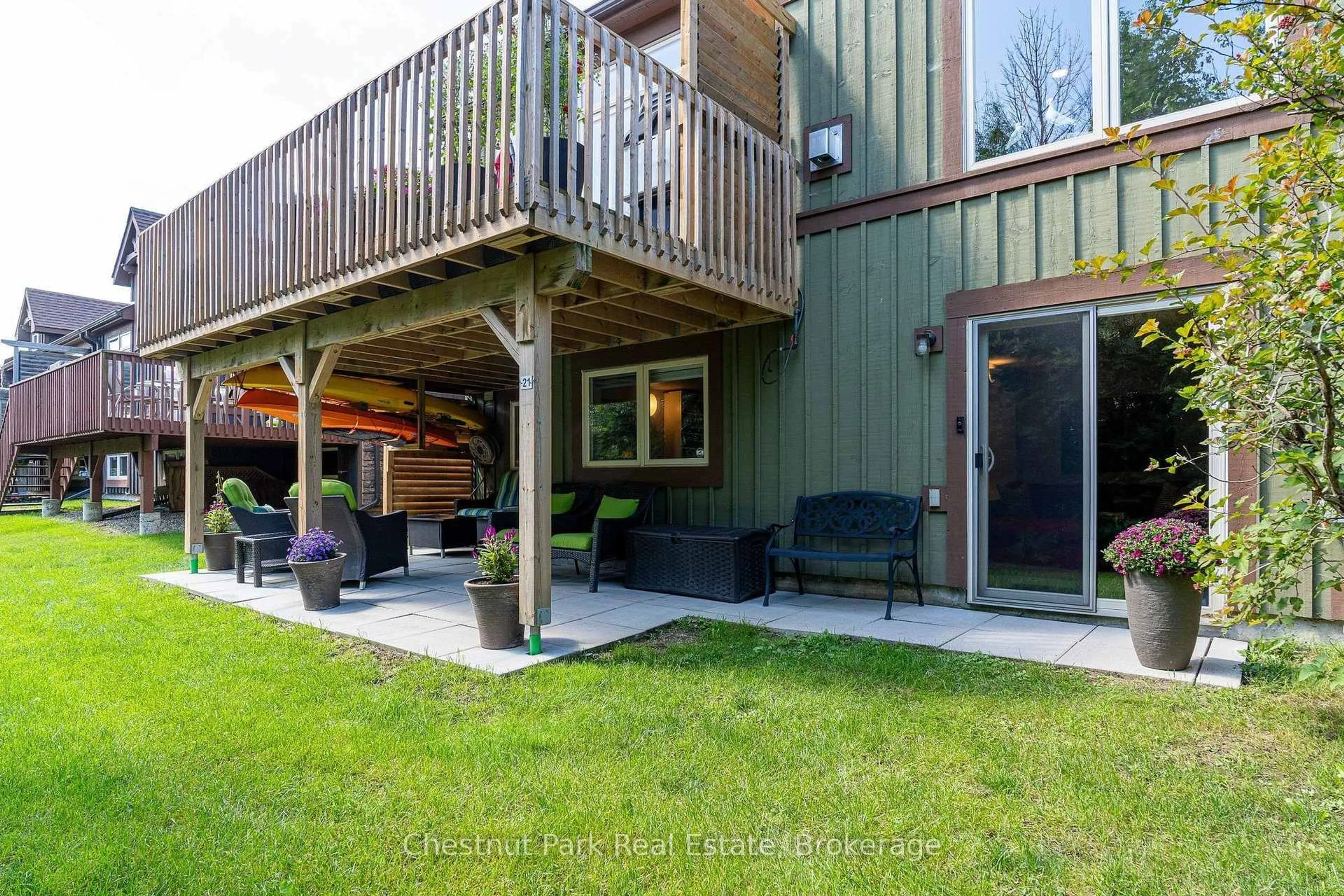 Patio, unknown for 21 Sierra Tr, Collingwood Ontario L9Y 0J5