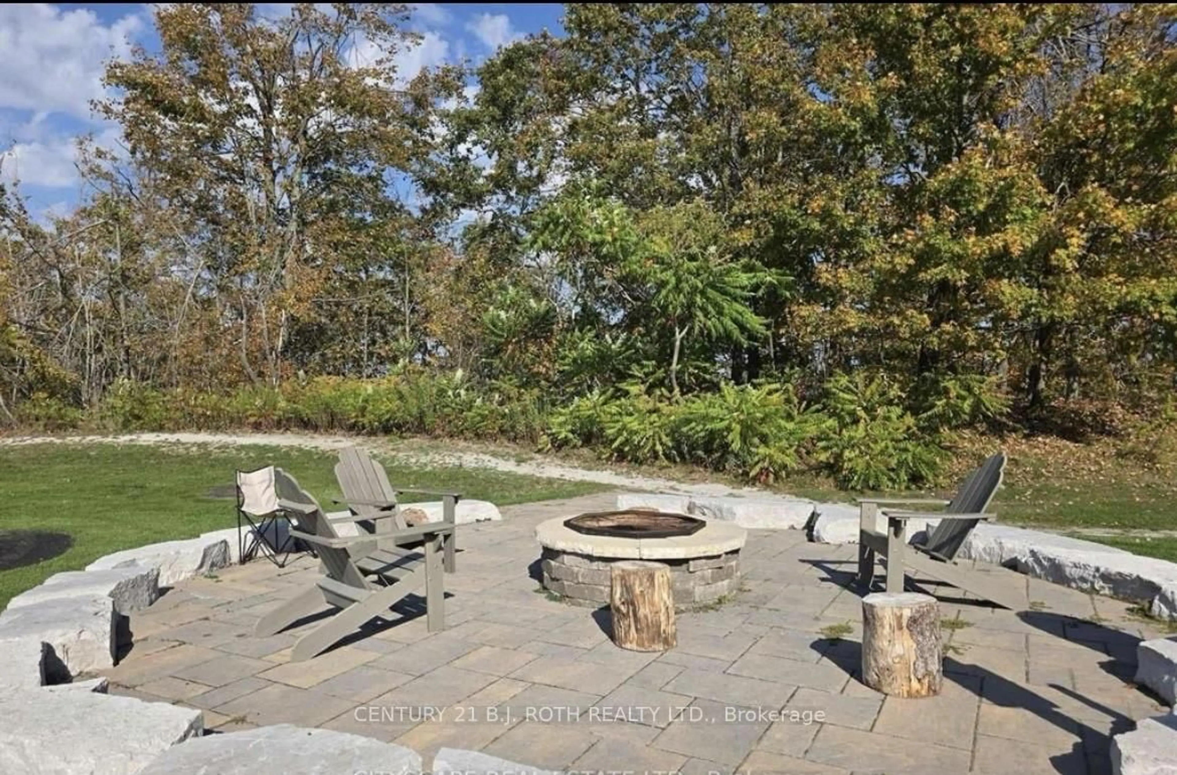 Patio, water/lake/river/ocean view for 90 Highland Dr #2296-2297, Oro-Medonte Ontario L0L 2L0