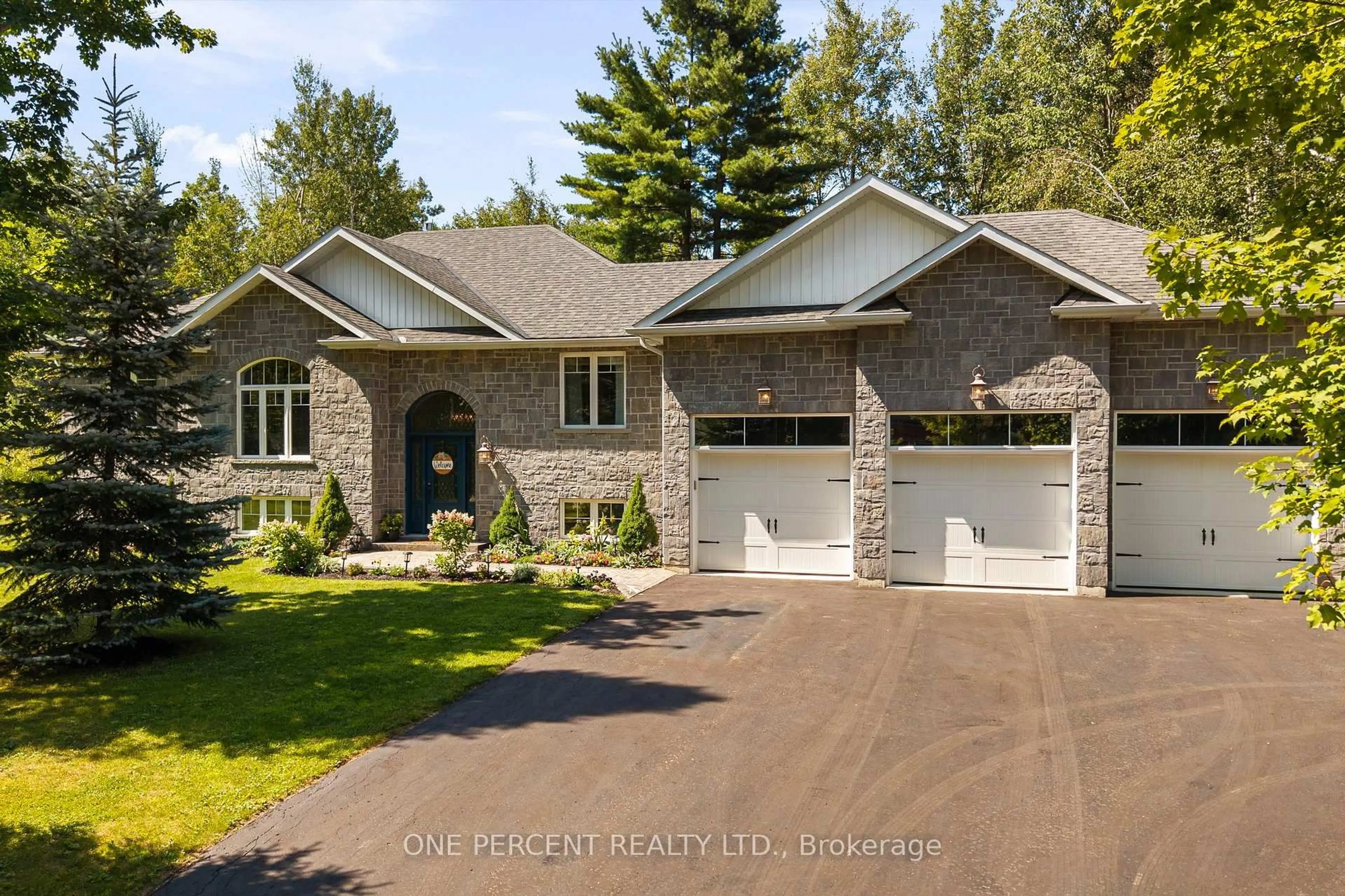 Home with brick exterior material, unknown for 1370 Rimkey Cres, Severn Ontario L3V 0E9