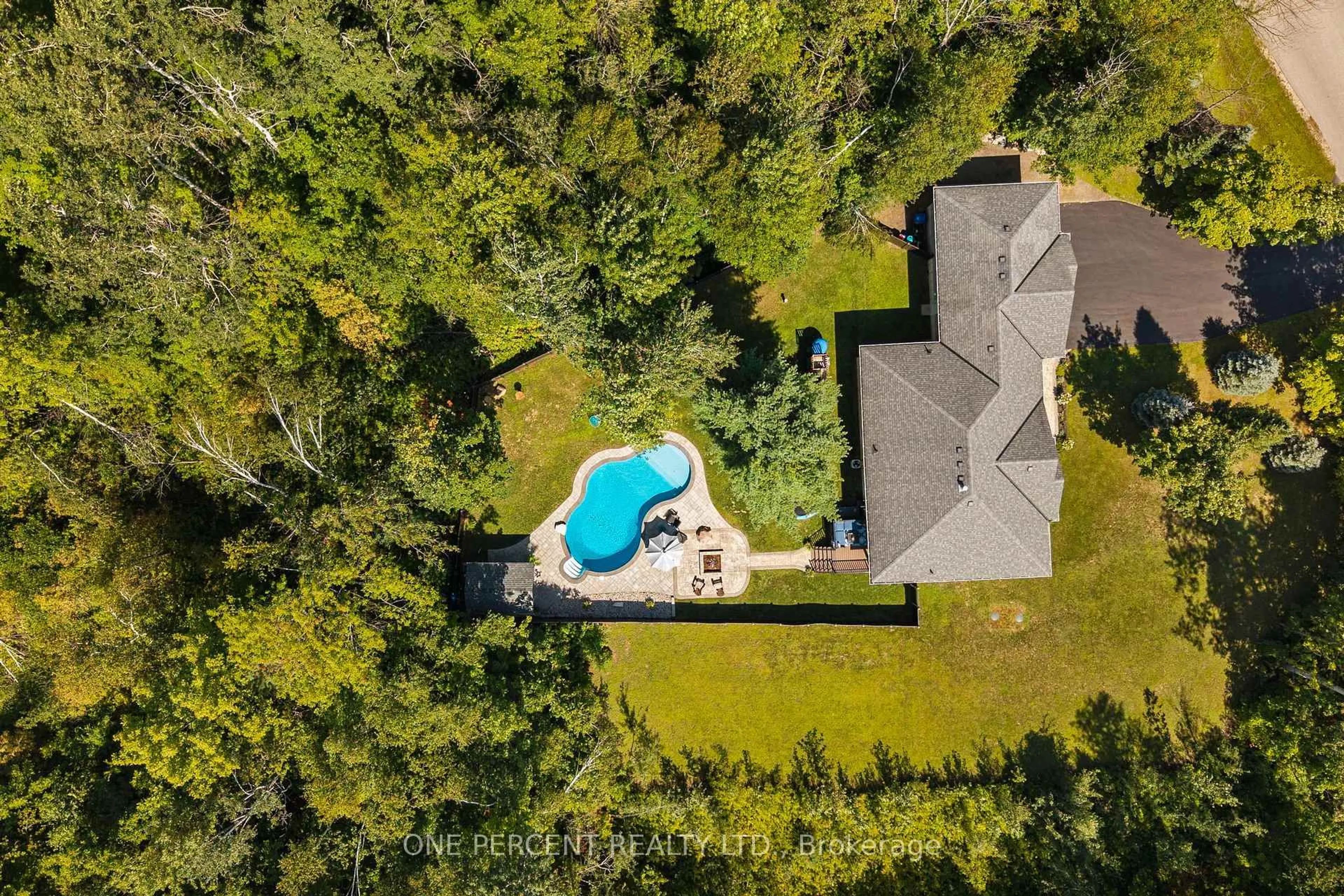 A pic from outside/outdoor area/front of a property/back of a property/a pic from drone, water/lake/river/ocean view for 1370 Rimkey Cres, Severn Ontario L3V 0E9