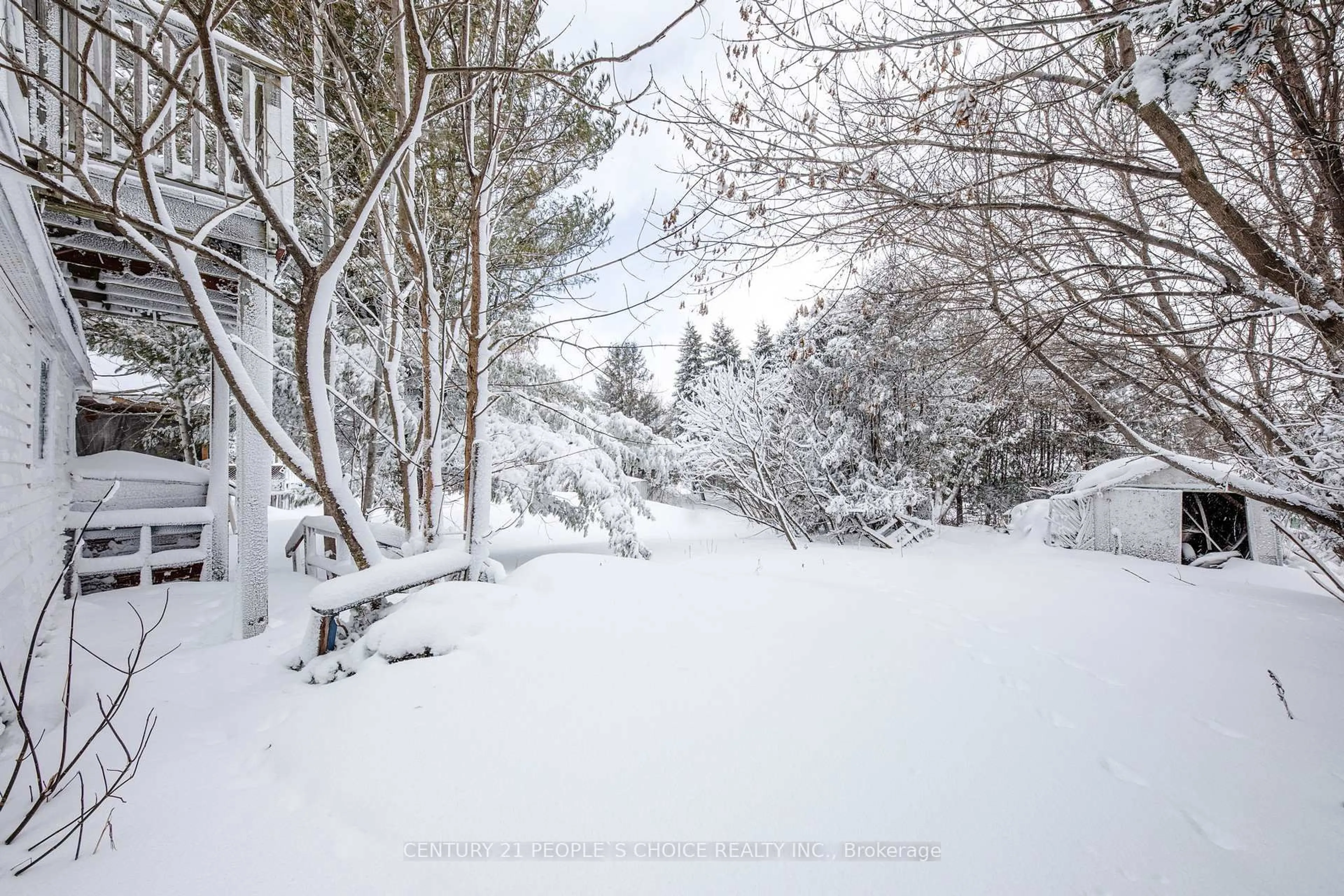 Blurry image for 250 Kingfisher Ave, Tay Ontario L0K 1R0